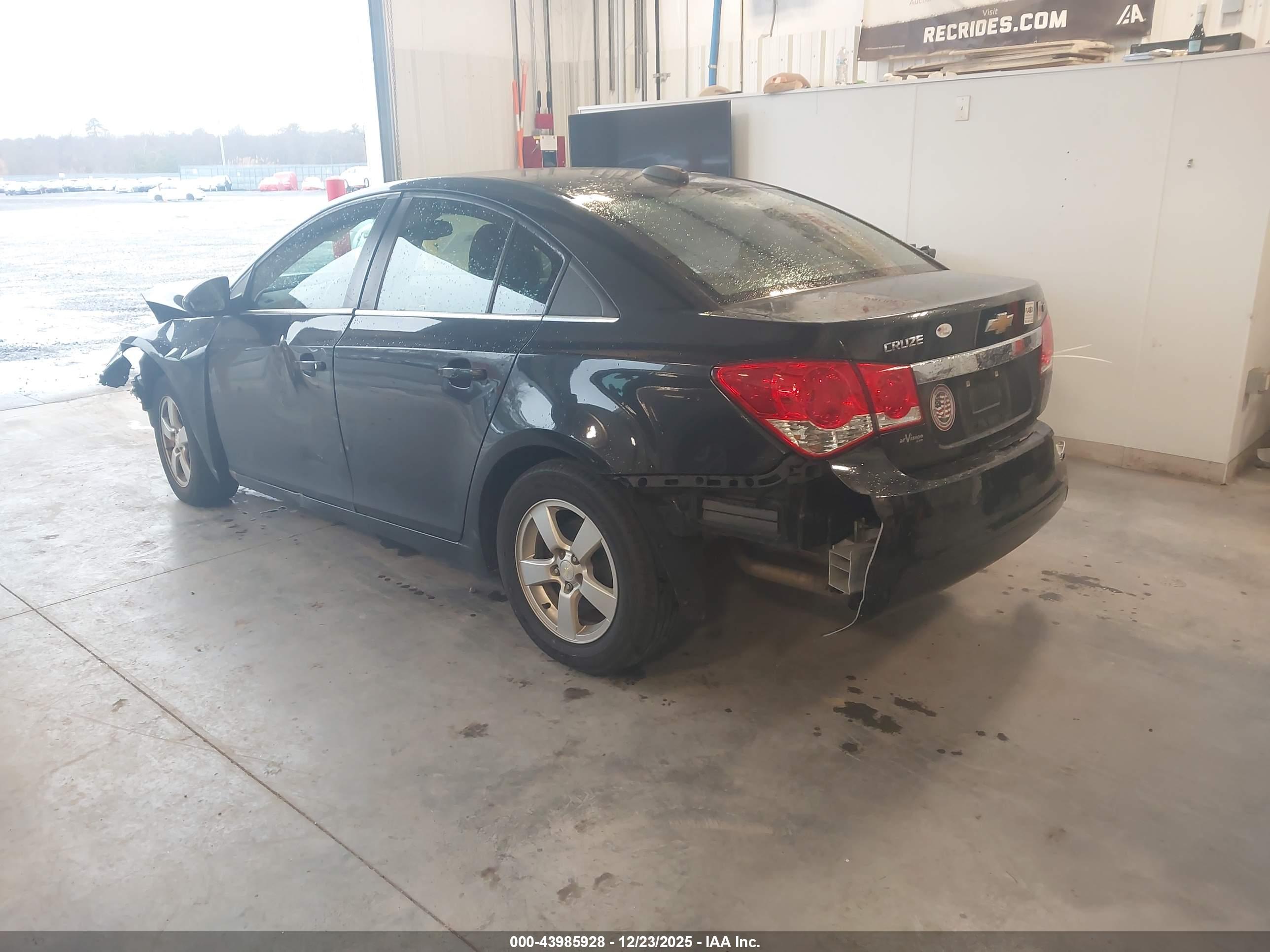 CHEVROLET CRUZE image 3