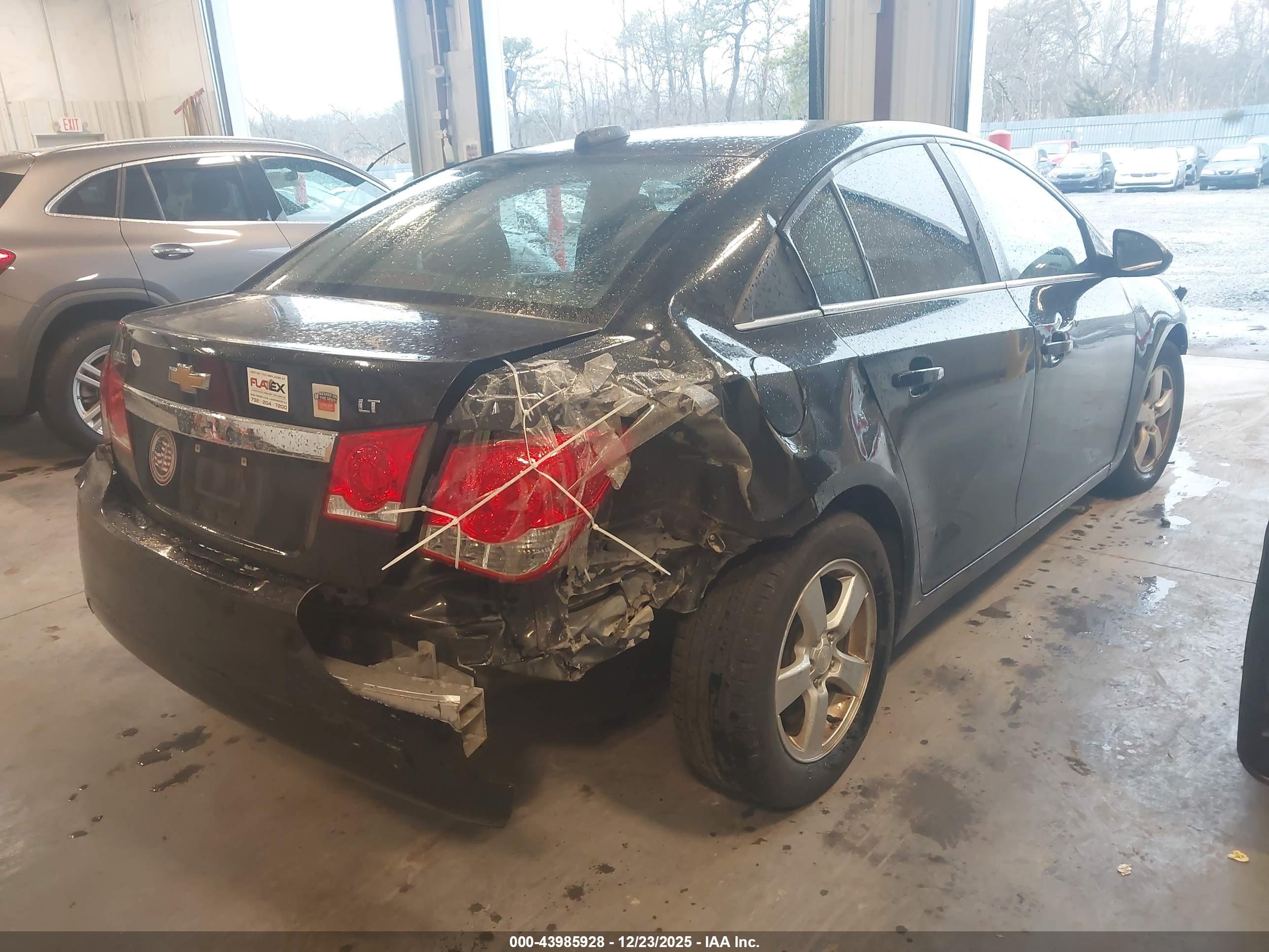 CHEVROLET CRUZE image 4
