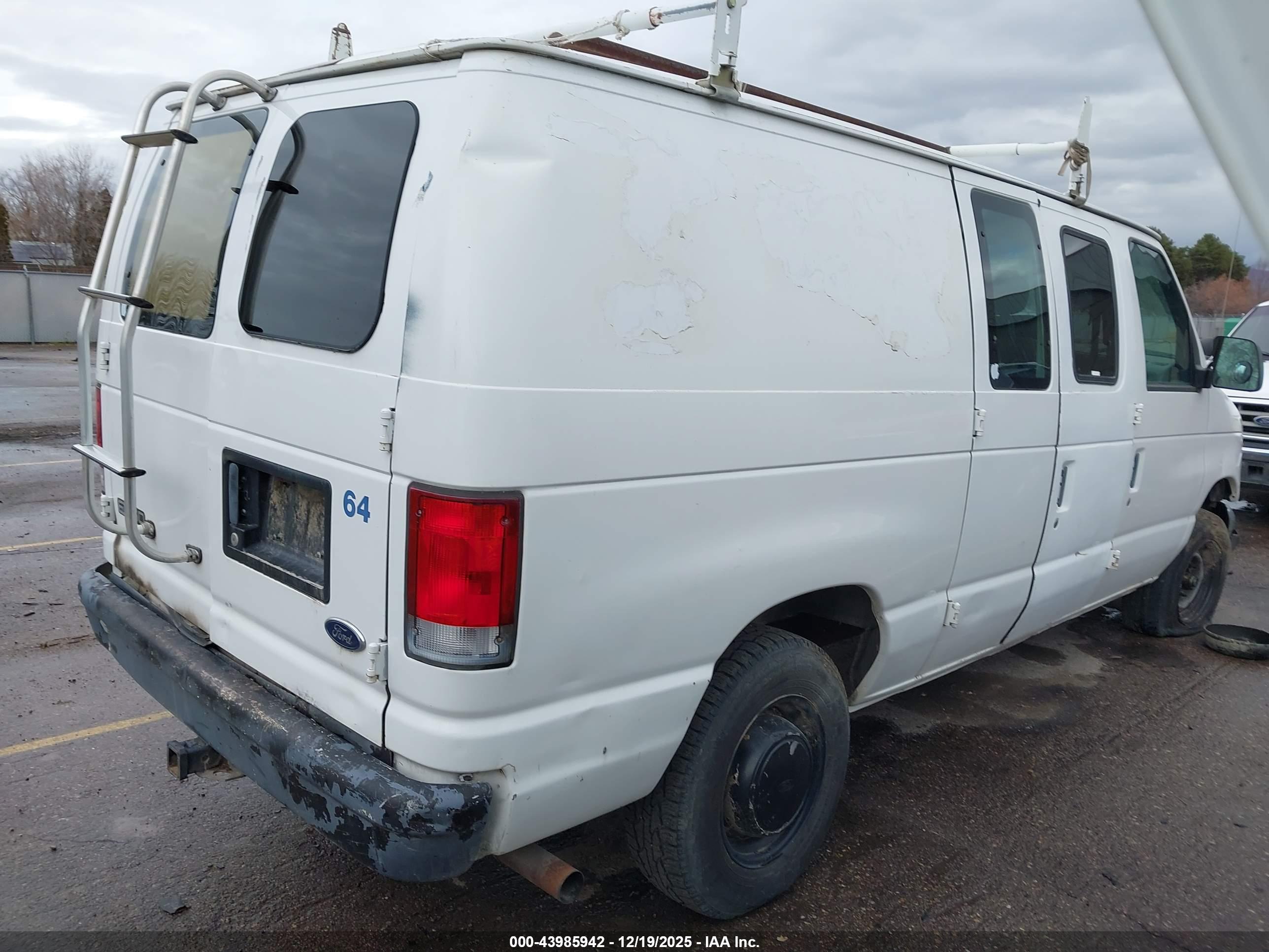 FORD E-250 image 4