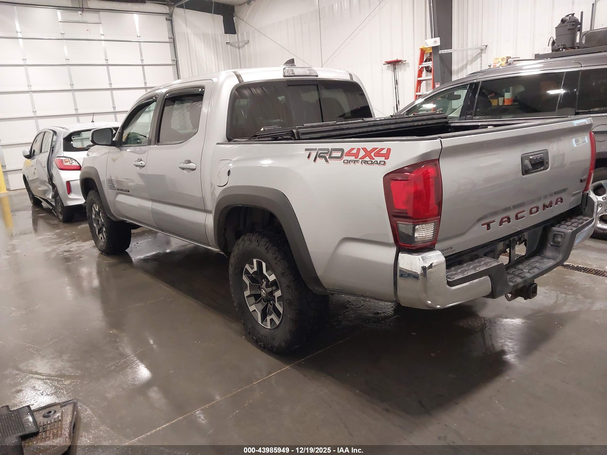TOYOTA TACOMA image 3