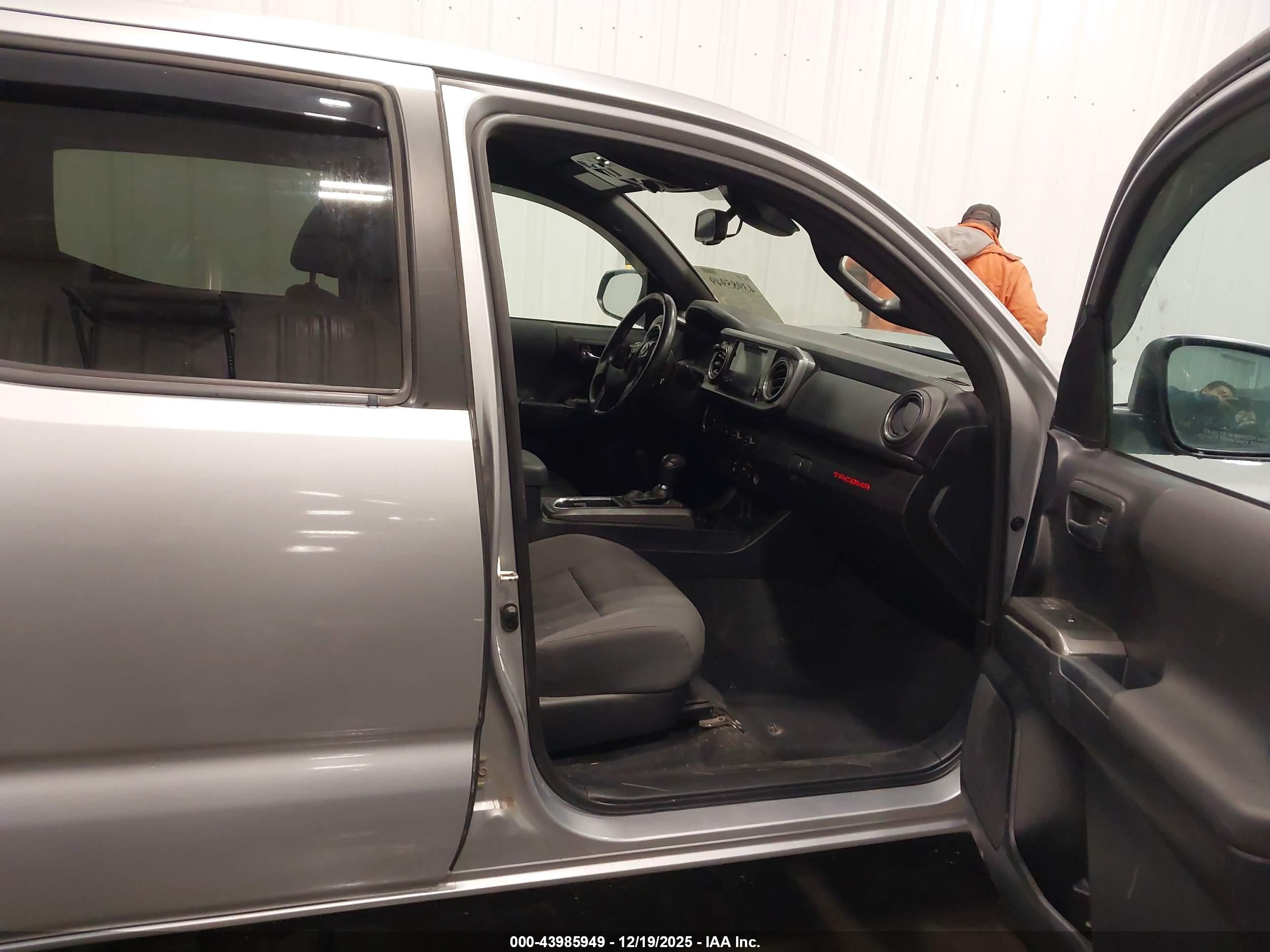 TOYOTA TACOMA image 5