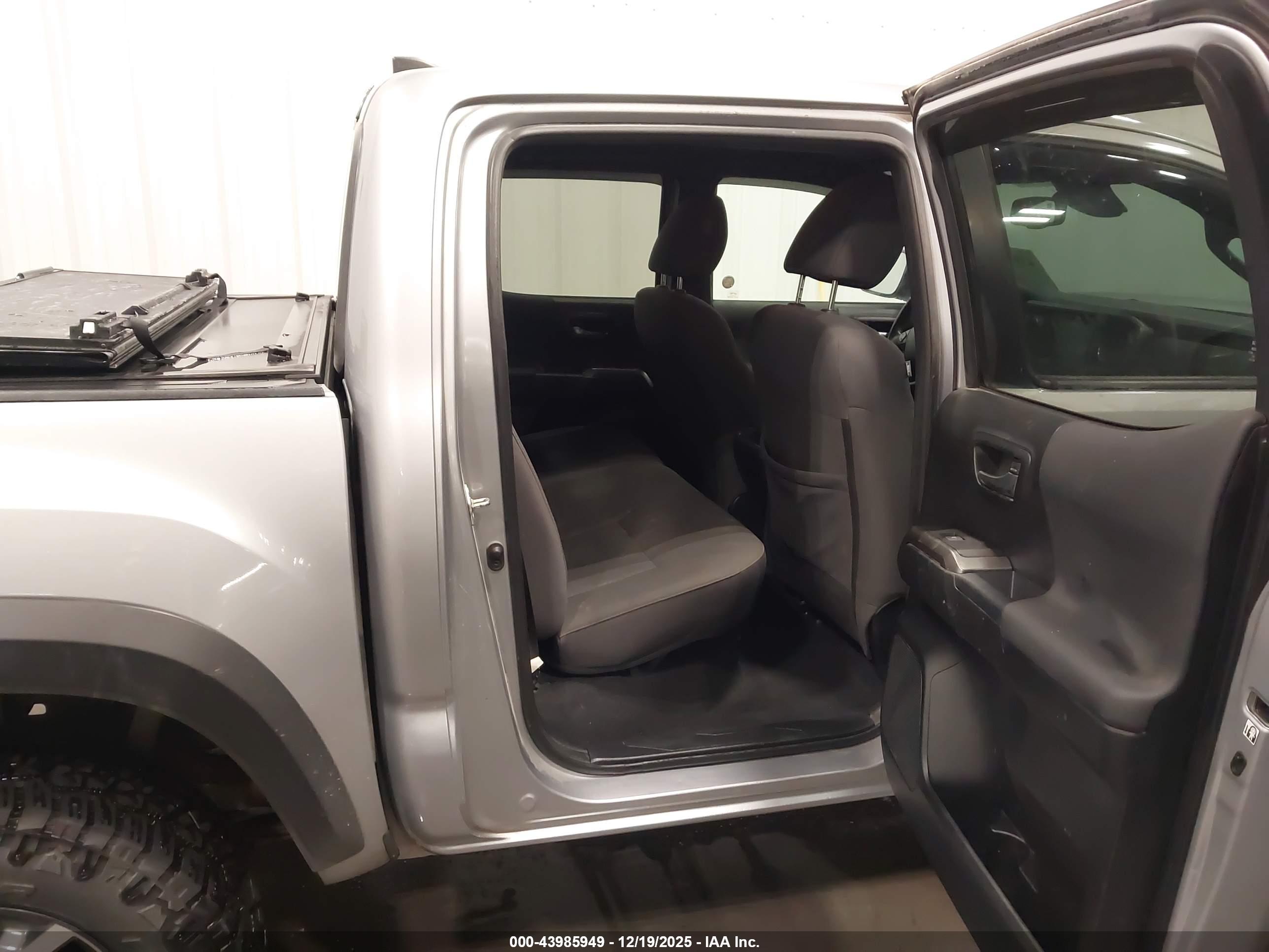 TOYOTA TACOMA image 8