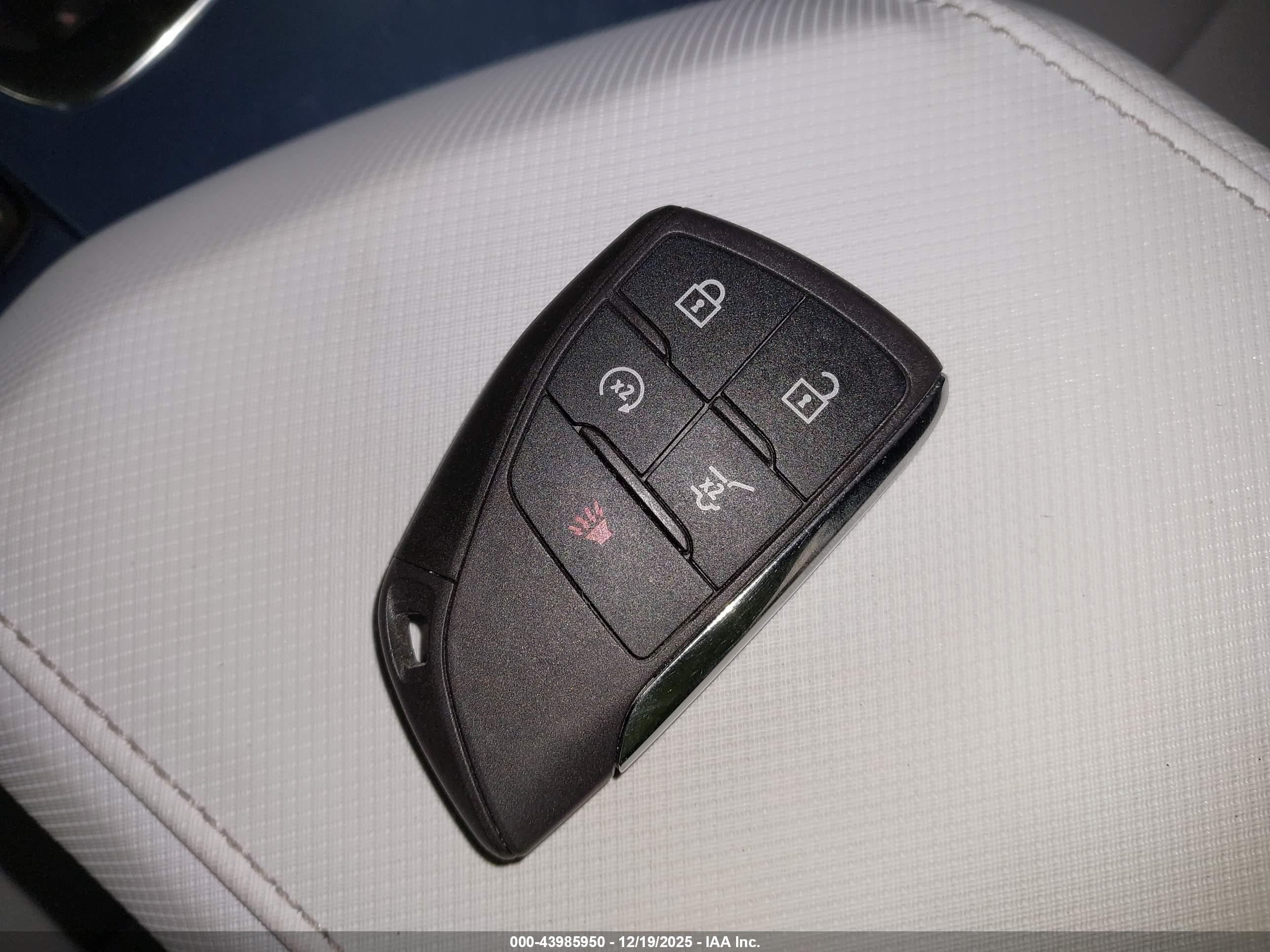 CHEVROLET EQUINOX image 11