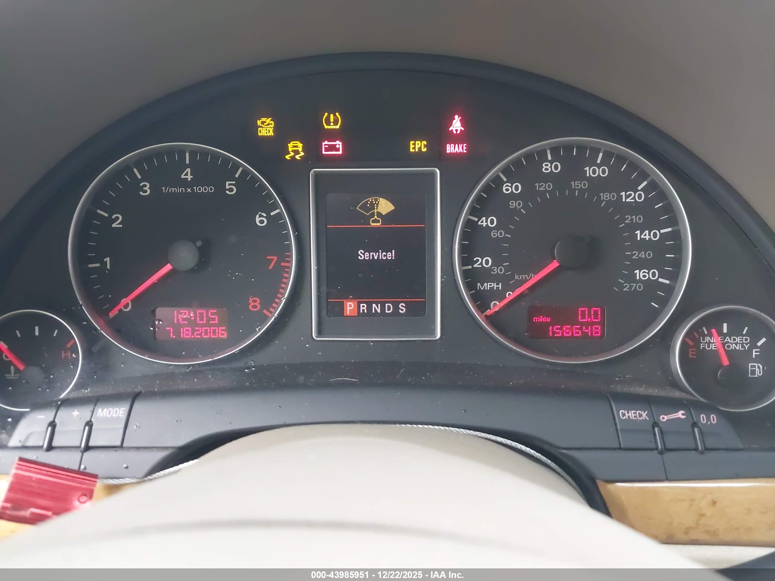 AUDI A4 image 7