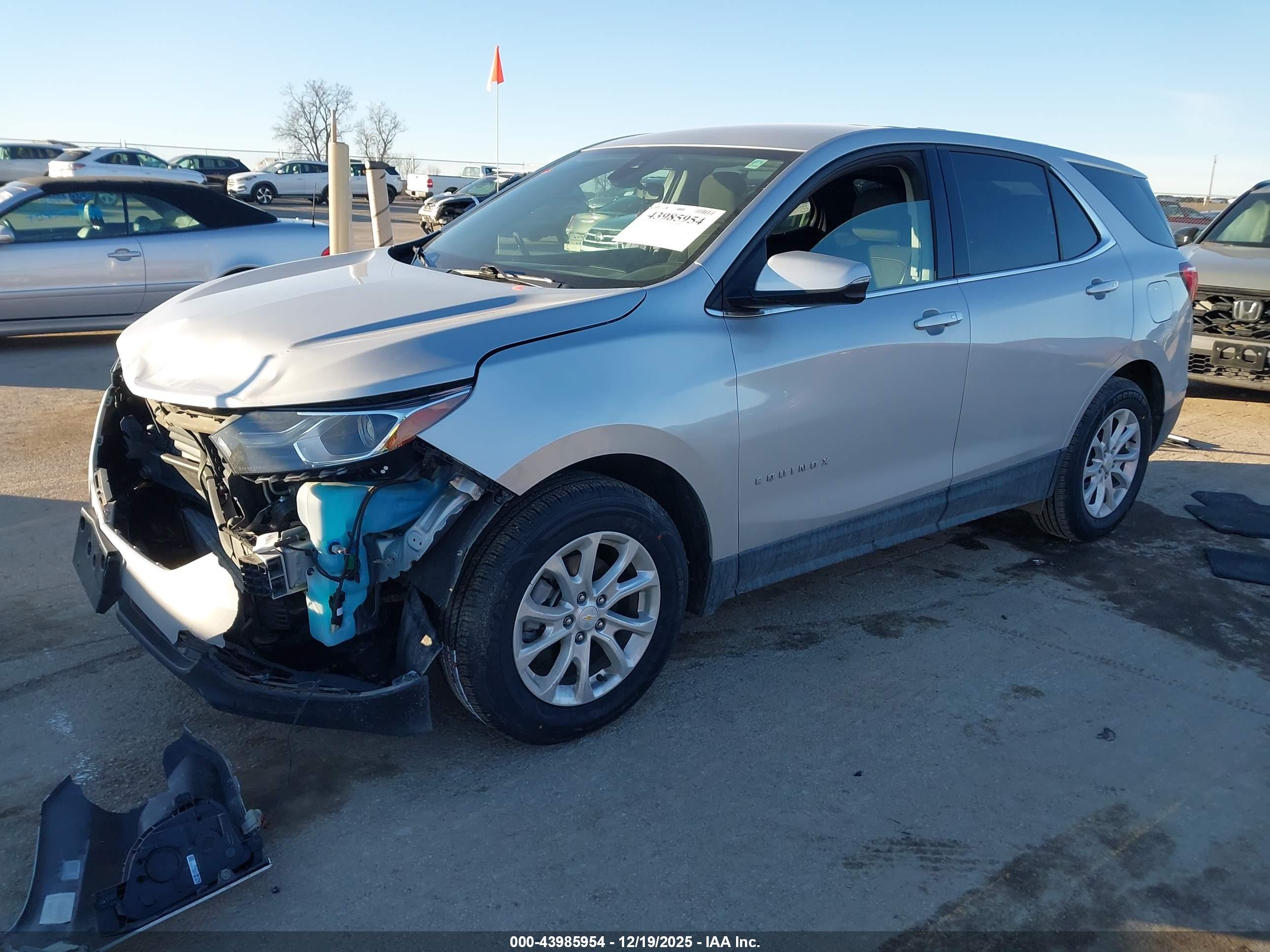 CHEVROLET EQUINOX image 2