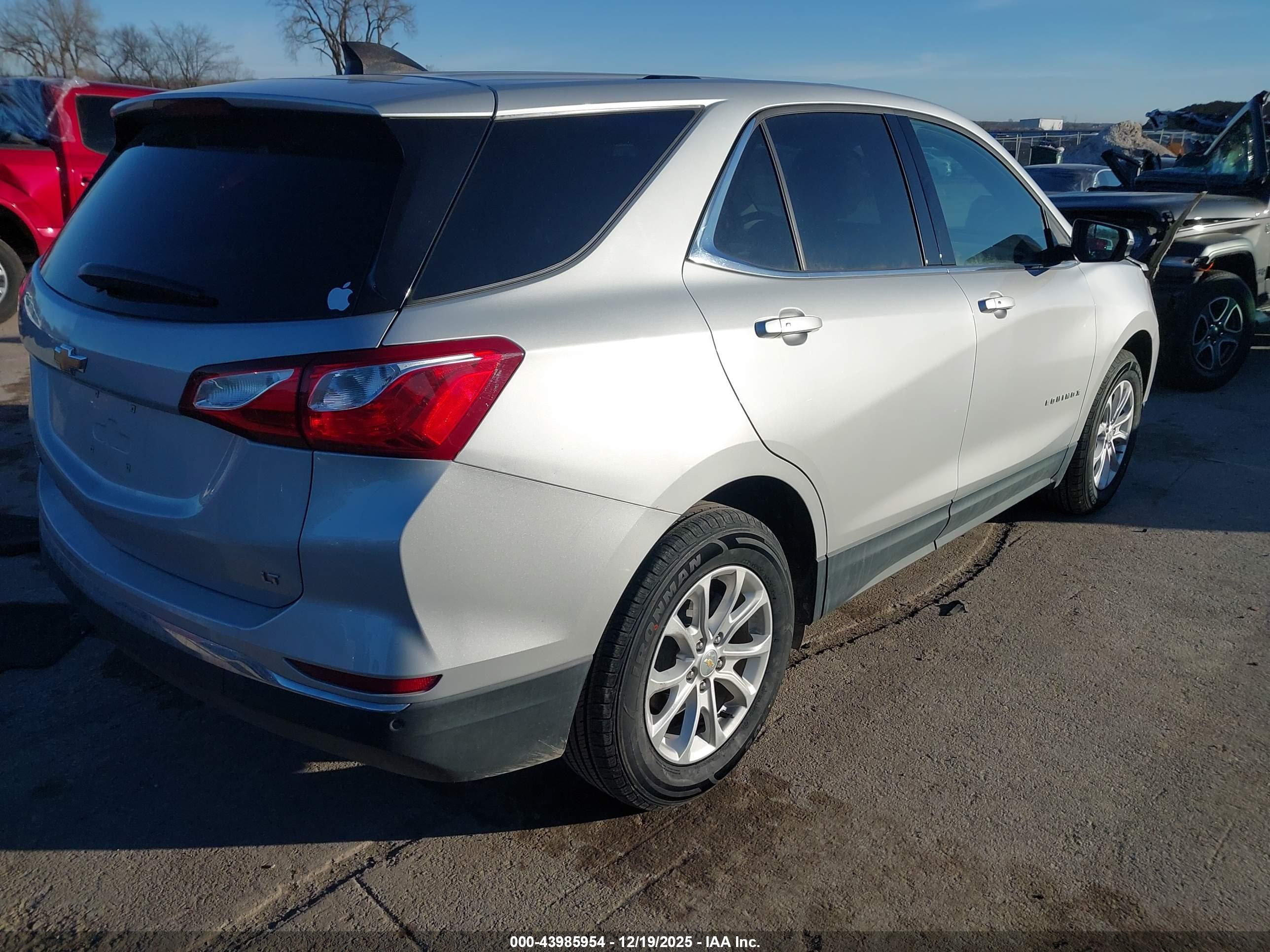 CHEVROLET EQUINOX image 4