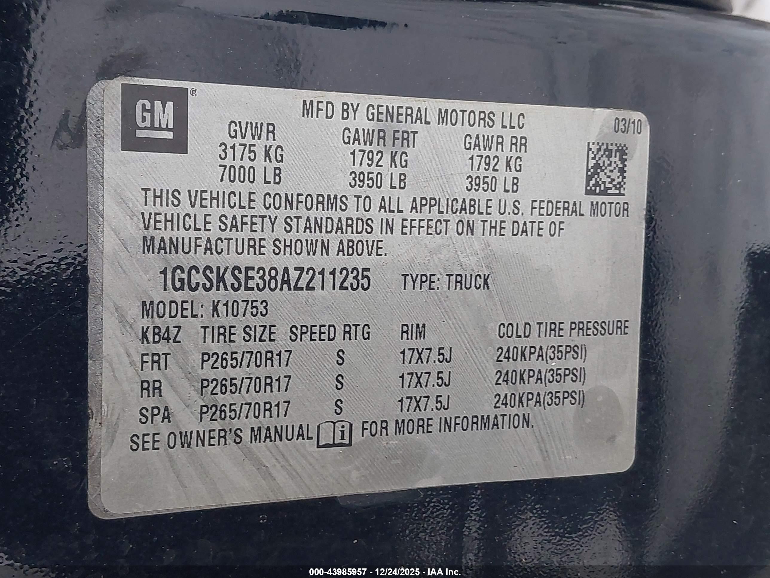 CHEVROLET SILVERADO image 9