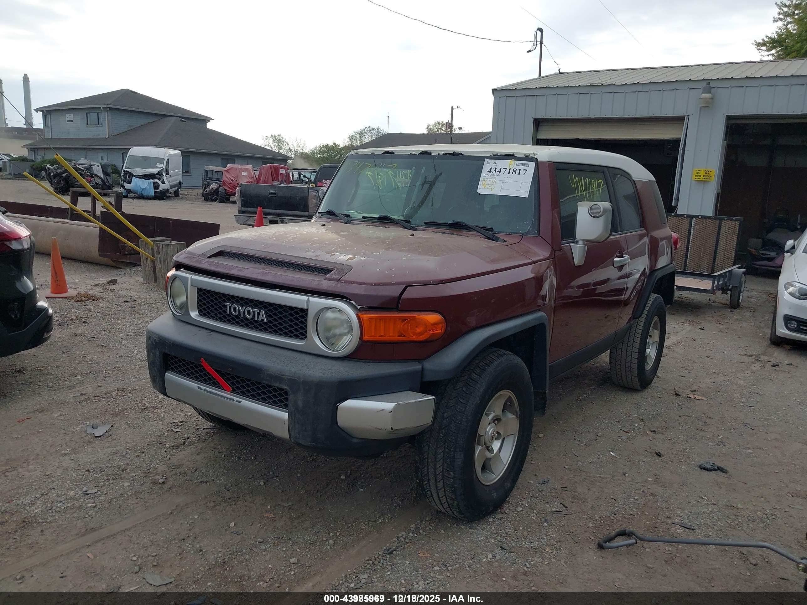 TOYOTA FJ image 2