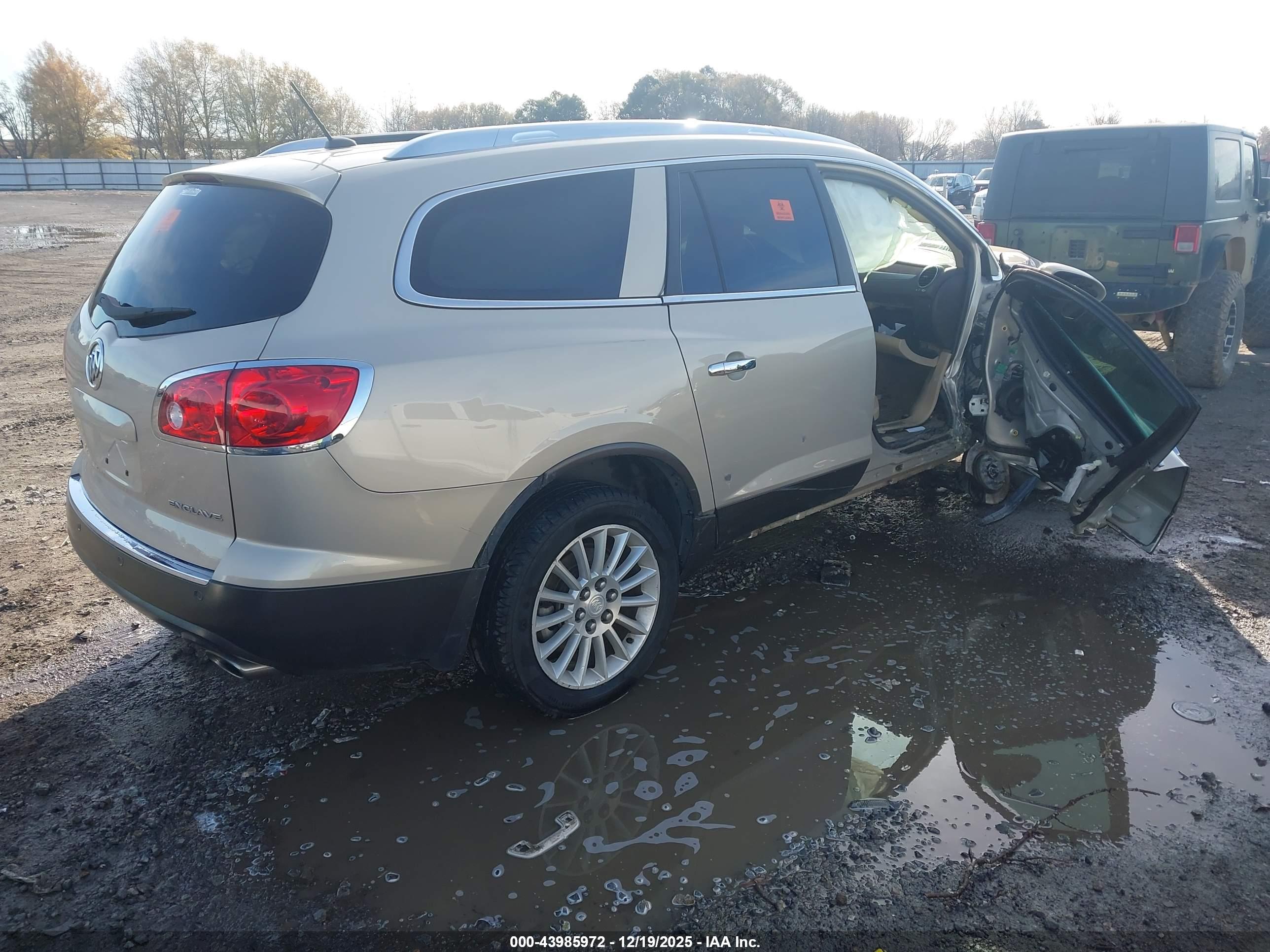 BUICK ENCLAVE image 4