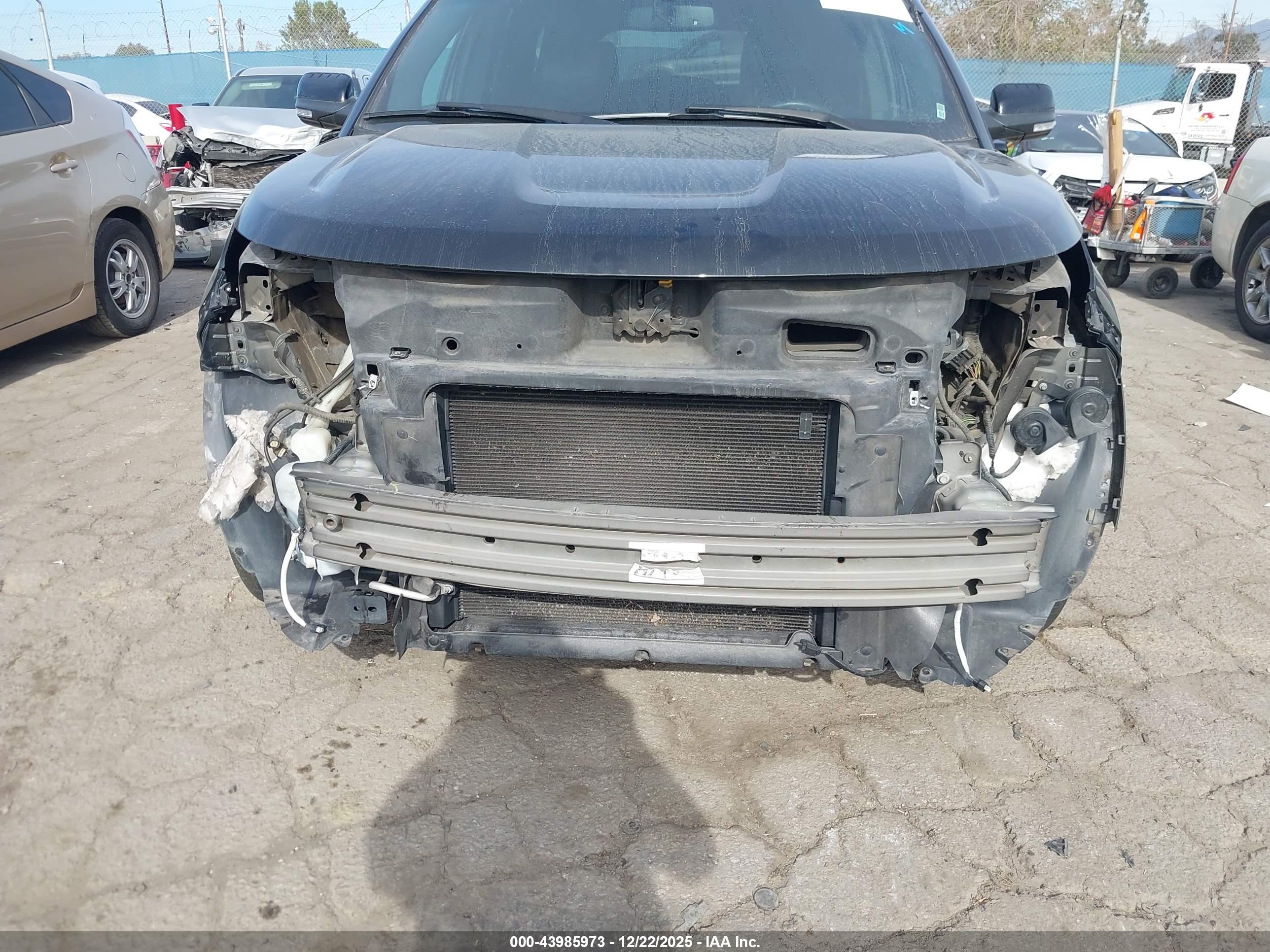 FORD EXPLORER image 6
