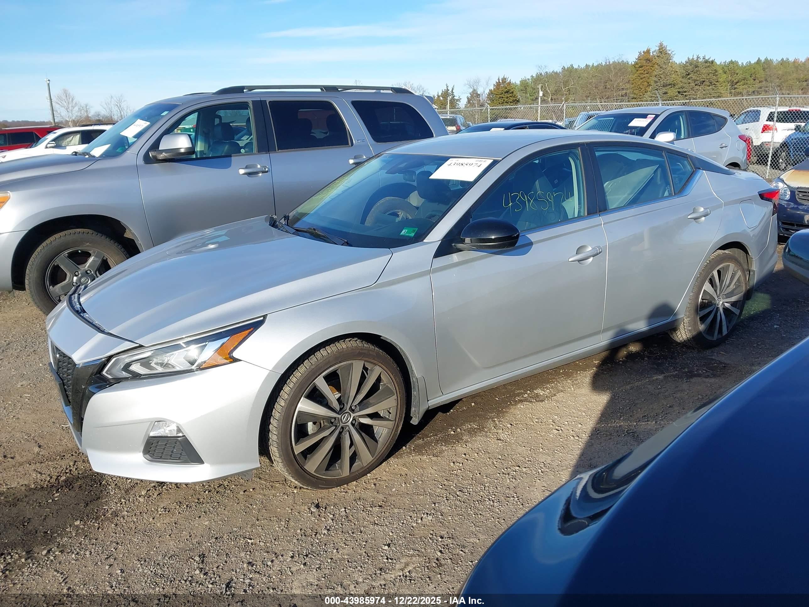 NISSAN ALTIMA image 2