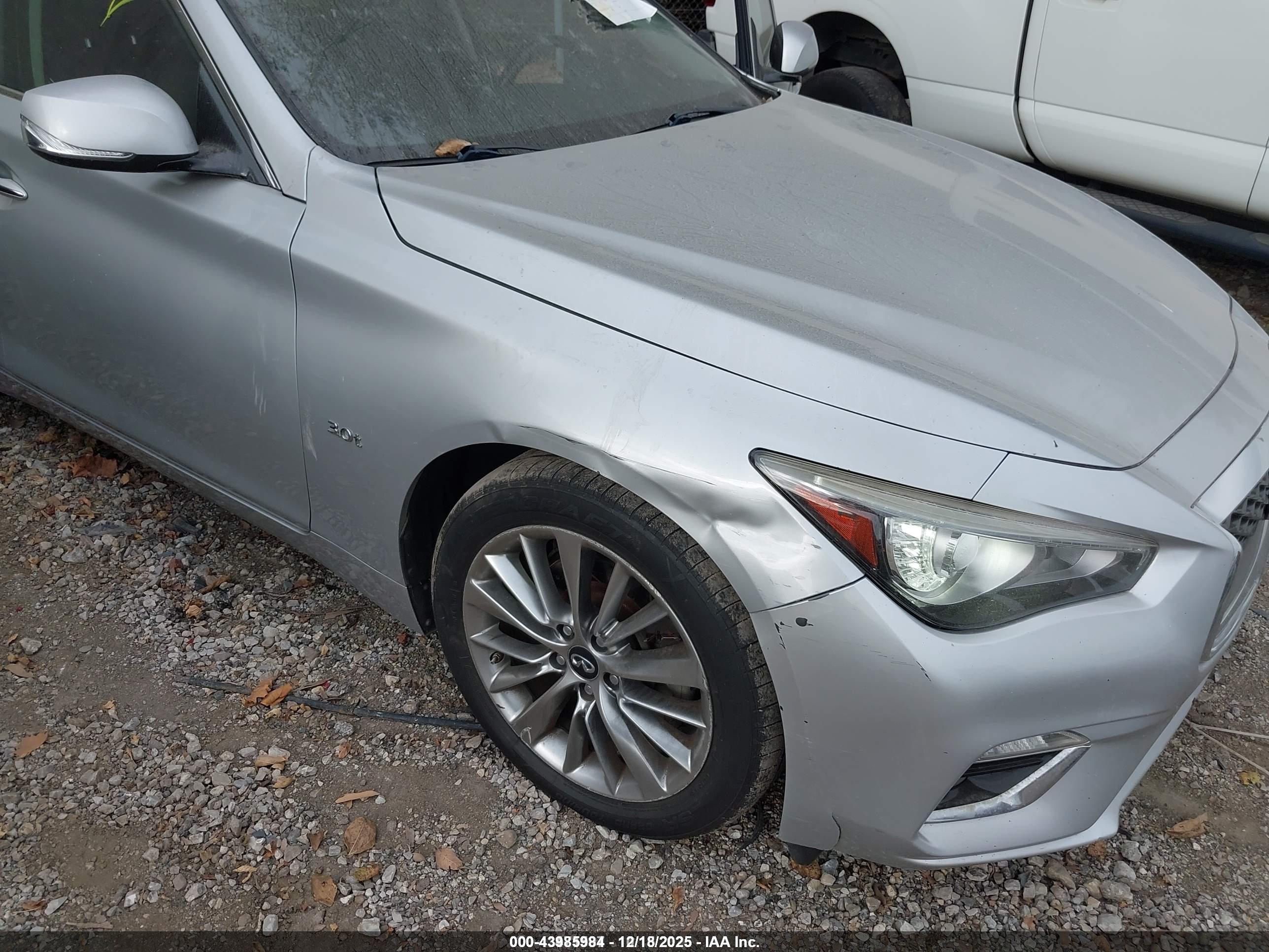 INFINITI Q50 image 6