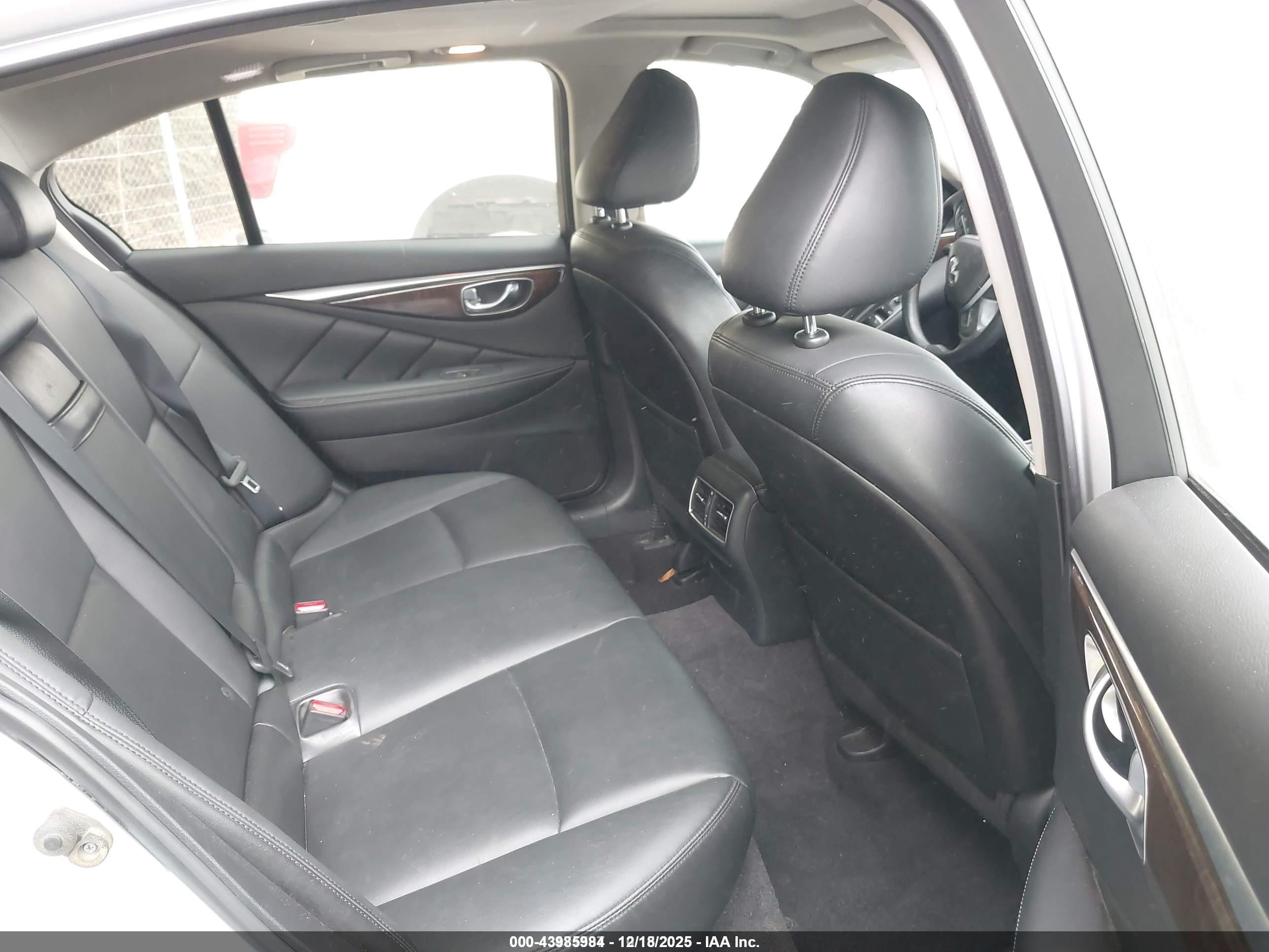 INFINITI Q50 image 8