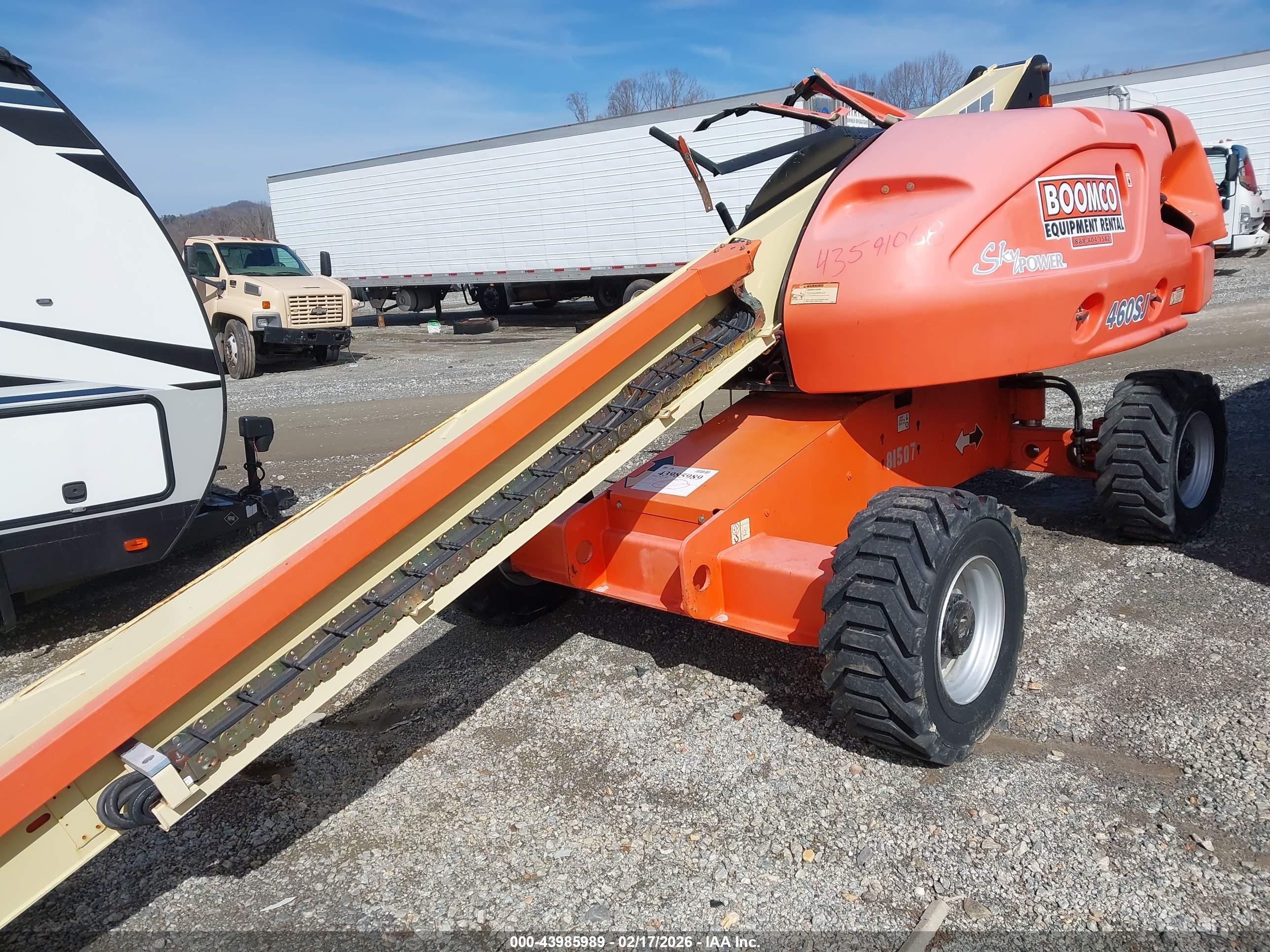 JLG 460SJ image 2