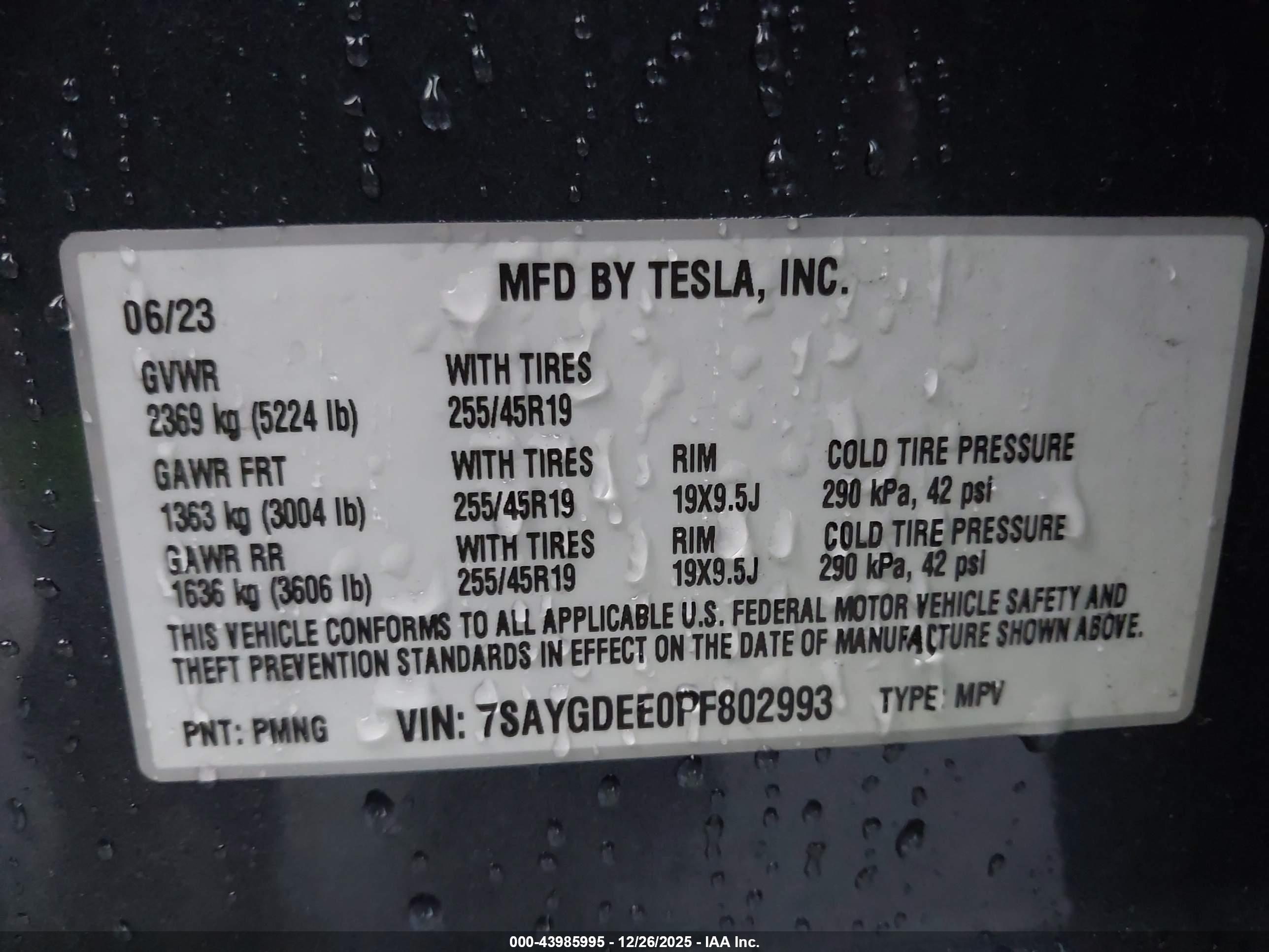 TESLA MODEL image 9