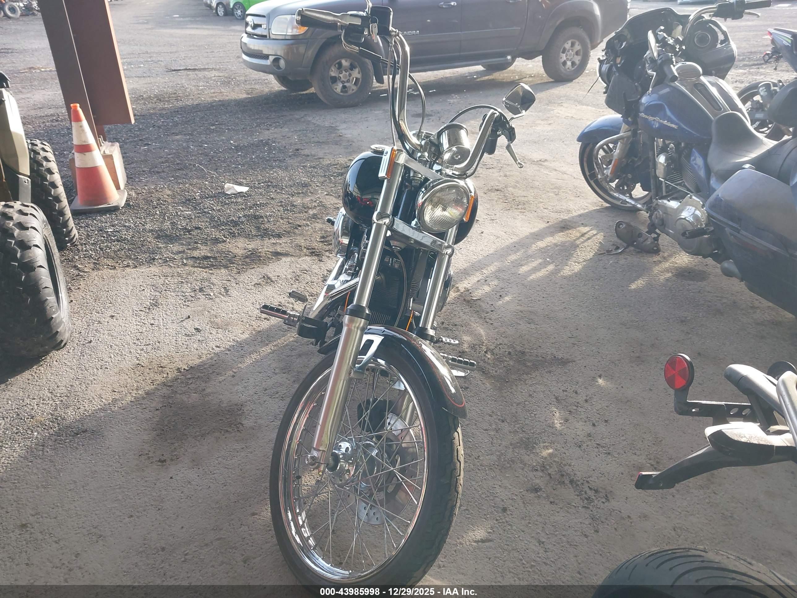 HARLEY-DAVIDSON FXDWG image 5