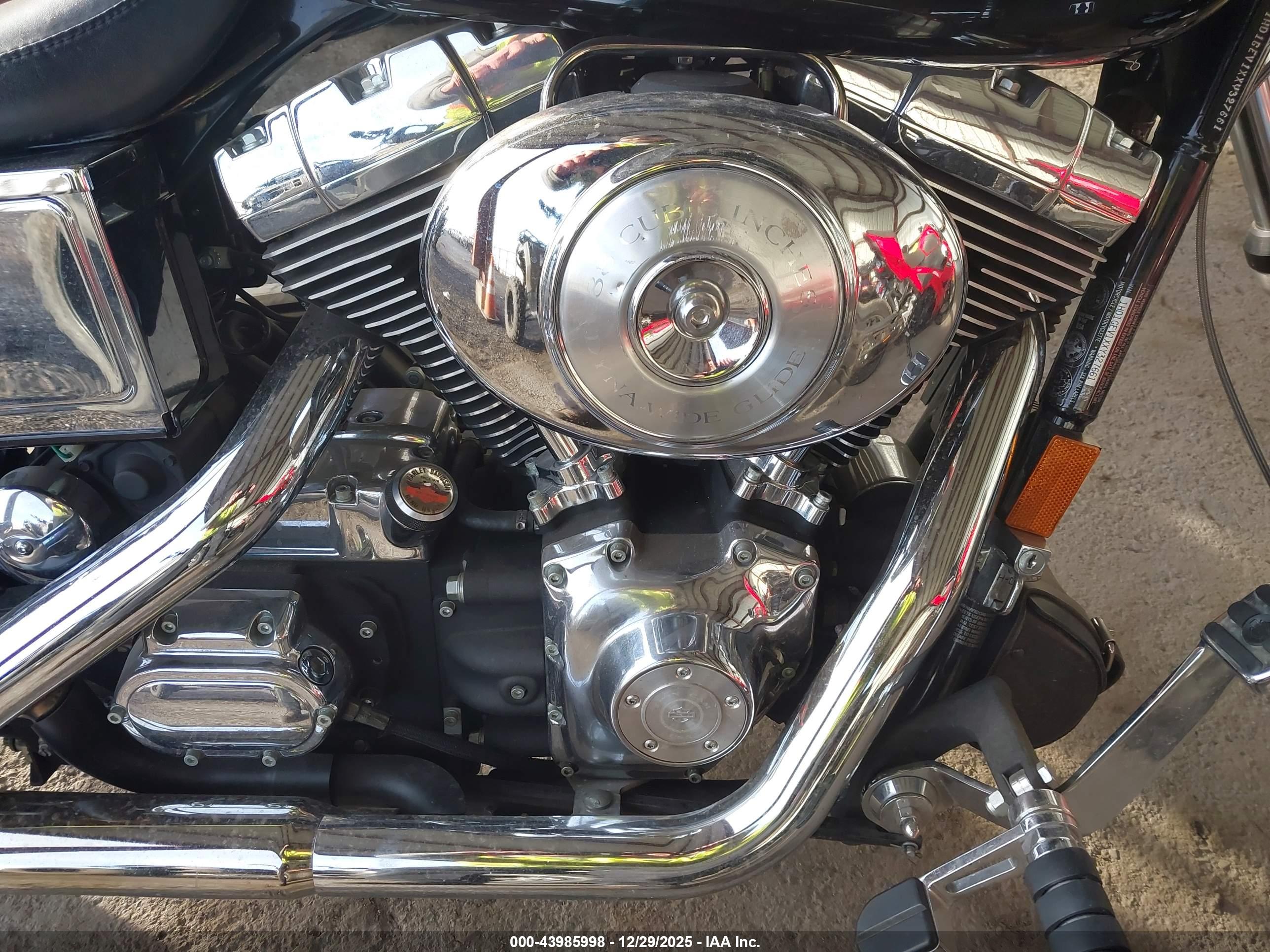 HARLEY-DAVIDSON FXDWG image 8