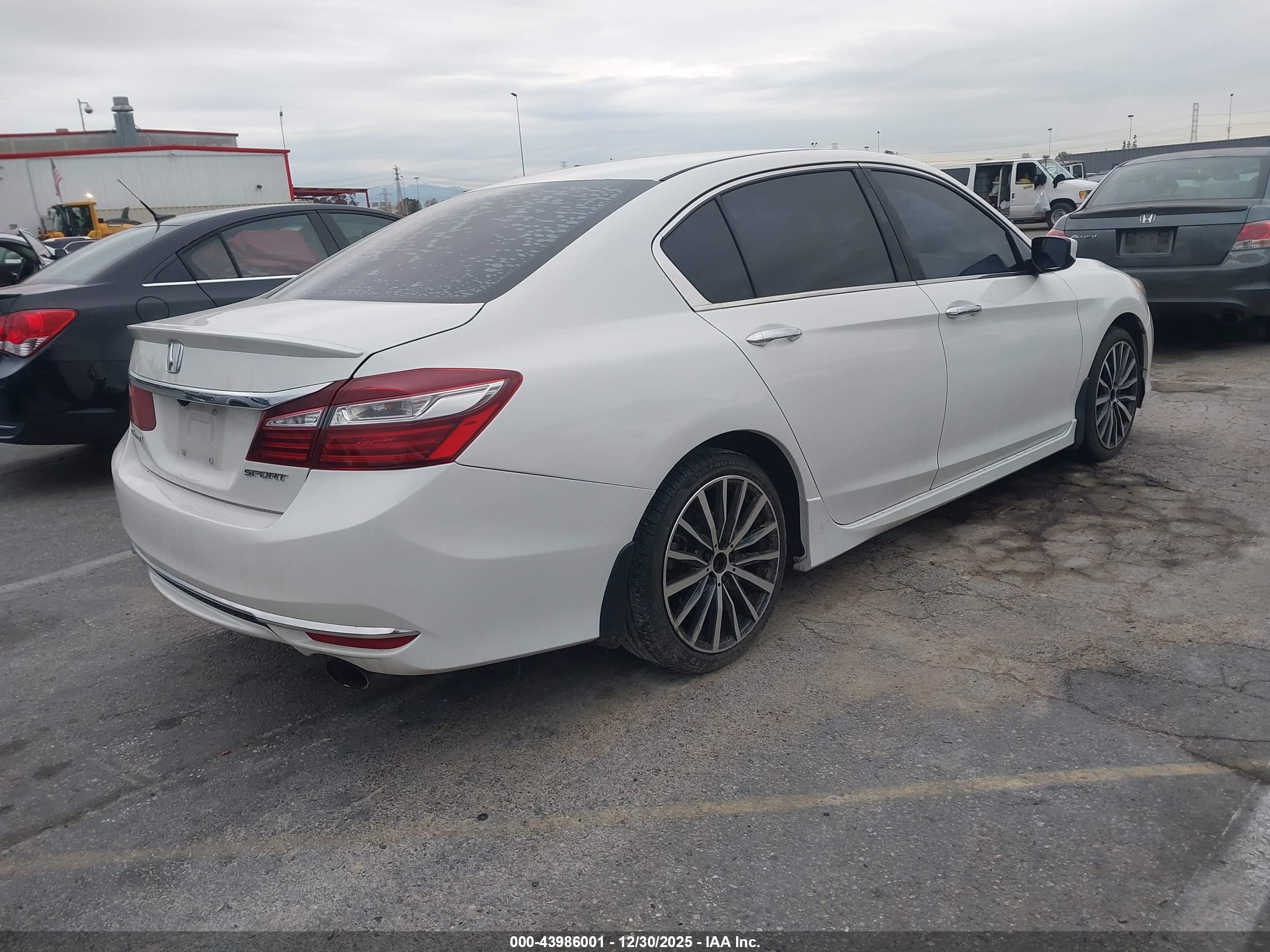HONDA ACCORD image 4