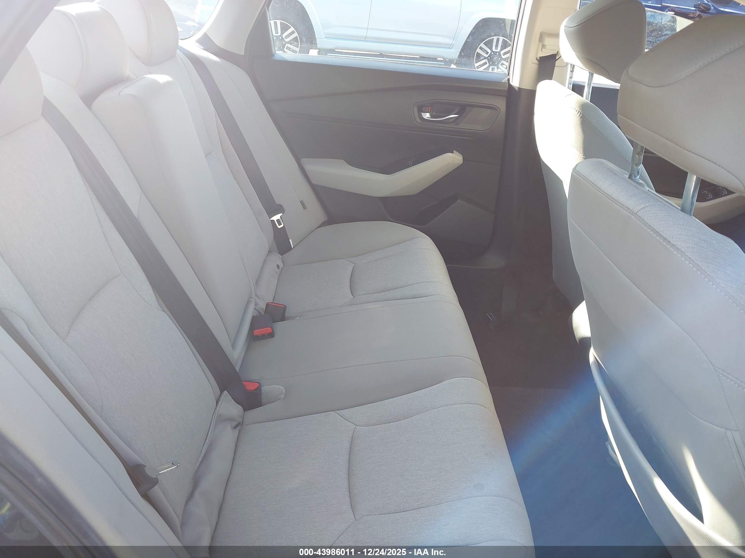HONDA ACCORD image 8