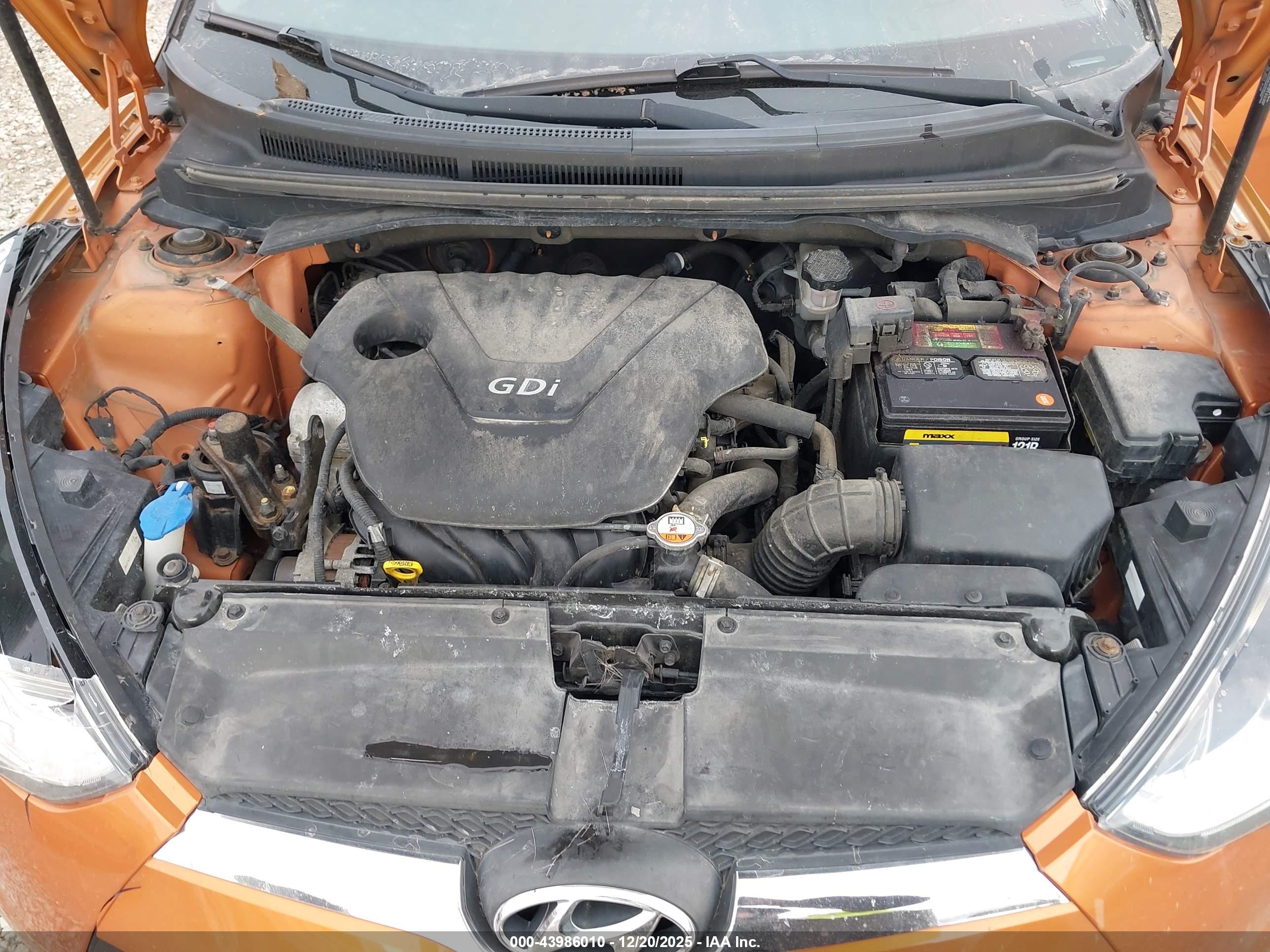 HYUNDAI VELOSTER image 10