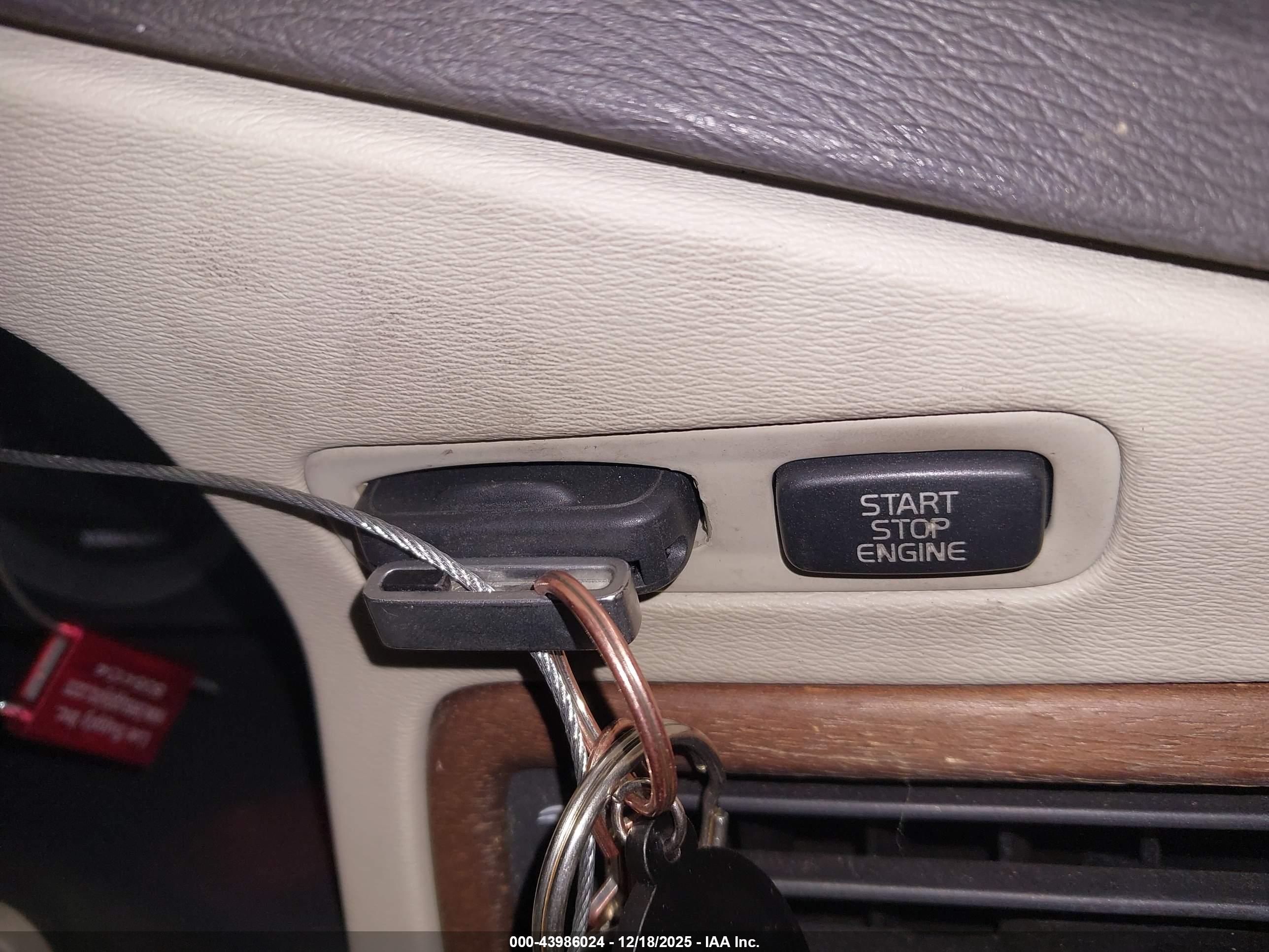 VOLVO S80 image 11
