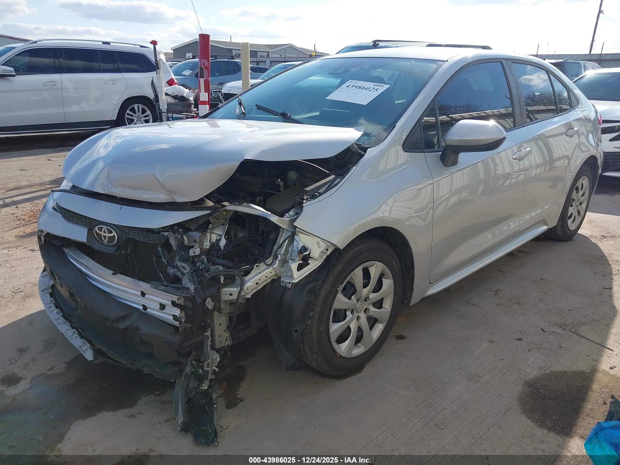 TOYOTA COROLLA image 2