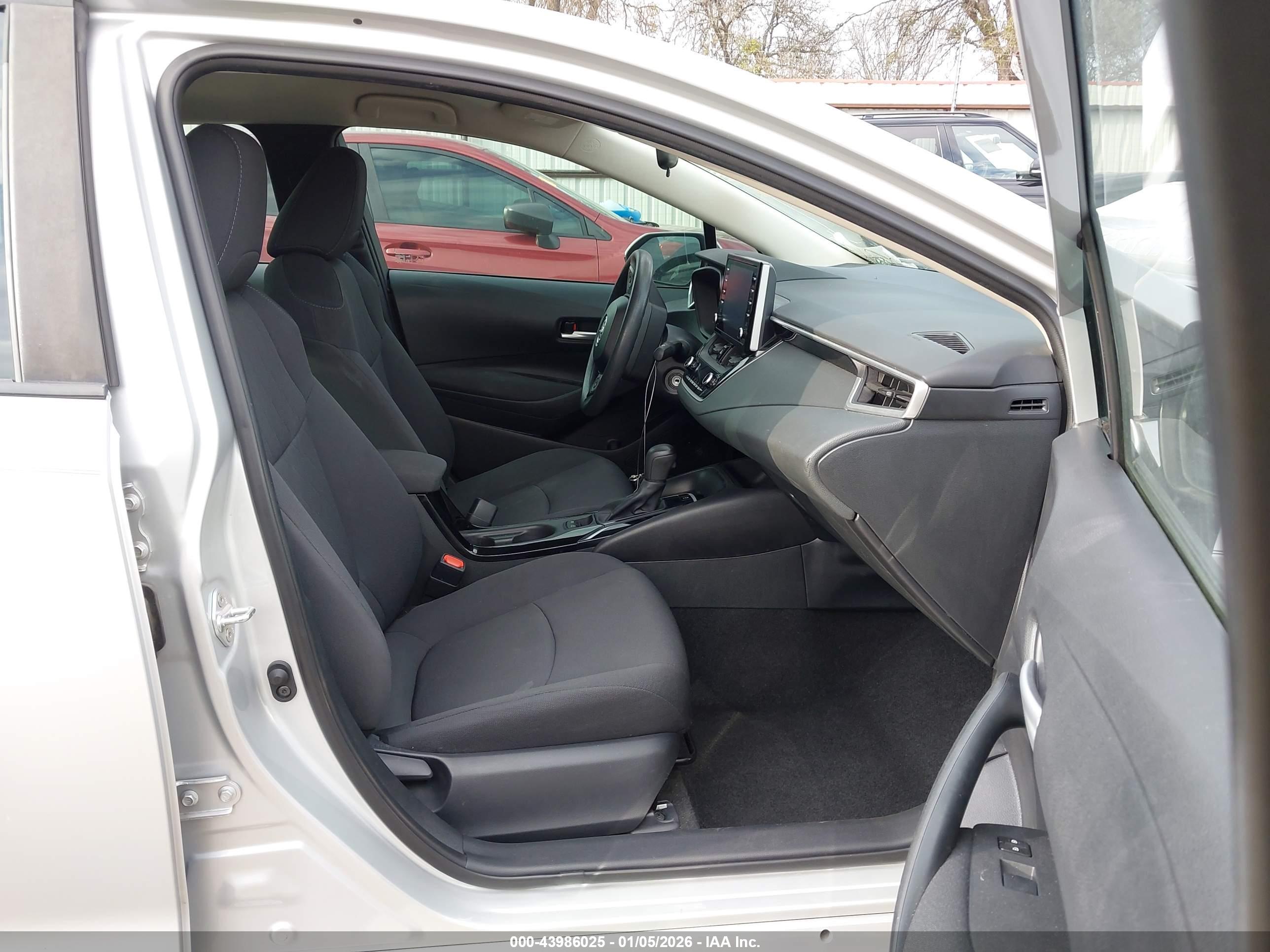 TOYOTA COROLLA image 5
