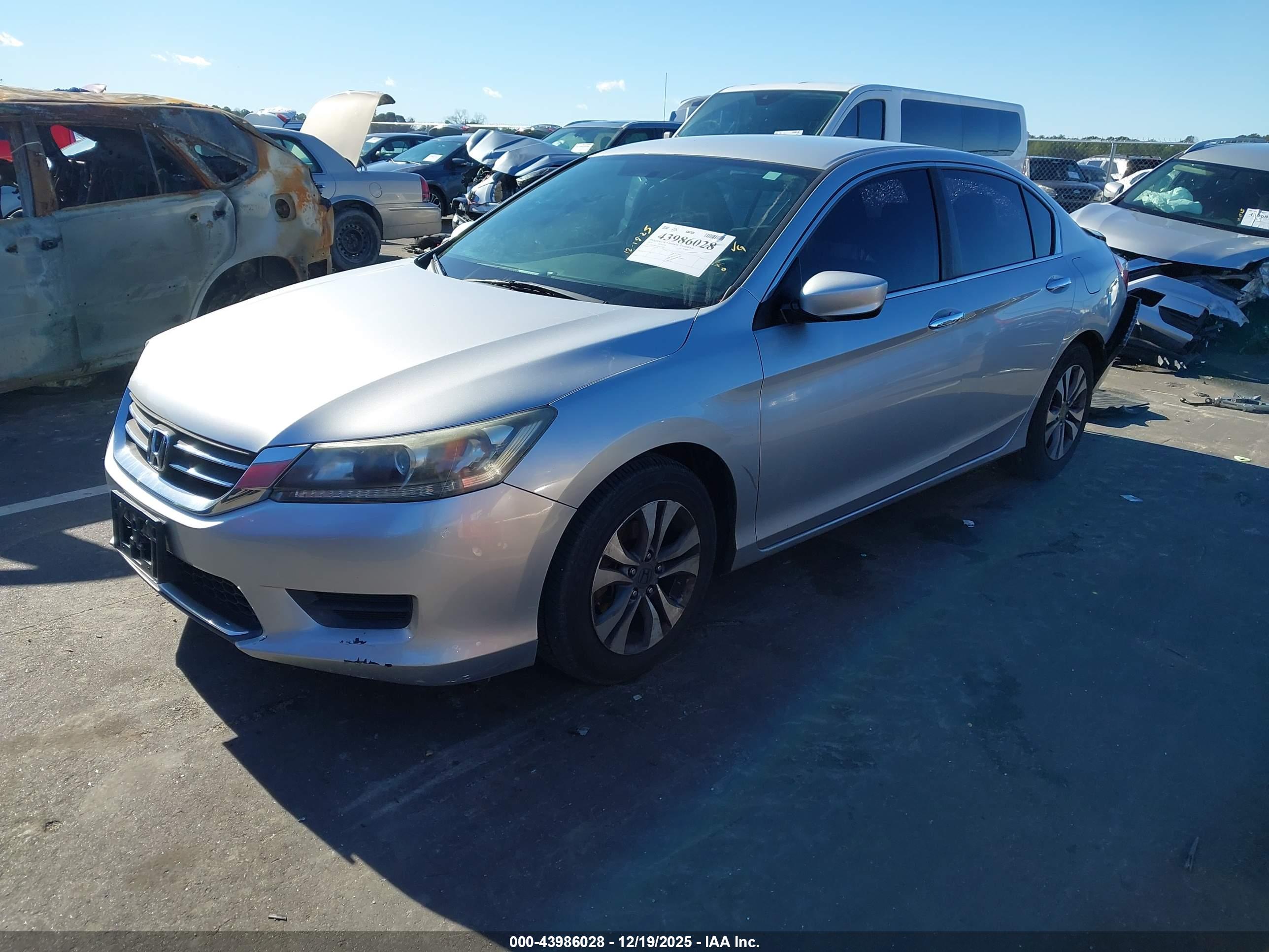 HONDA ACCORD image 2
