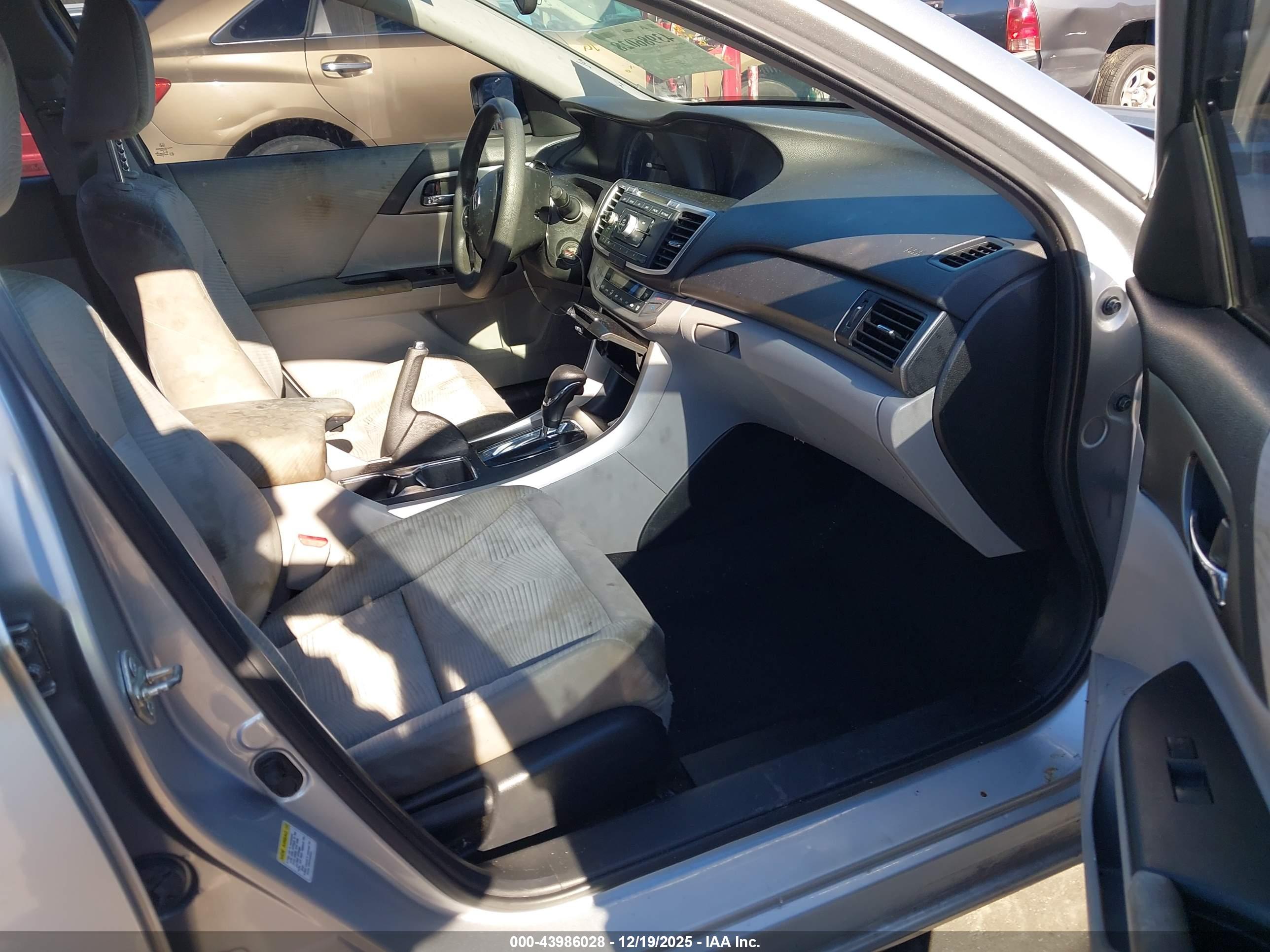 HONDA ACCORD image 5