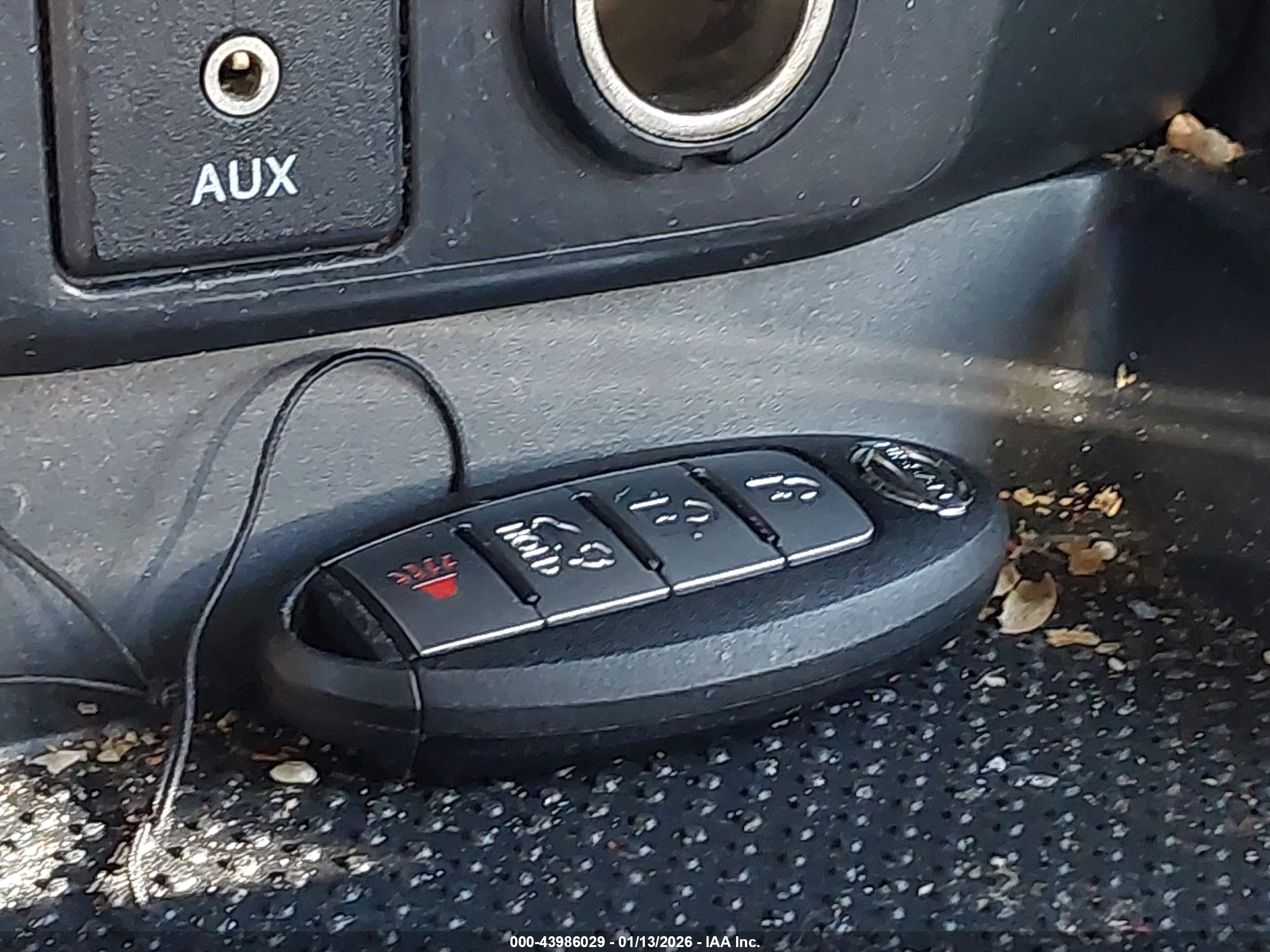 NISSAN ROGUE image 11