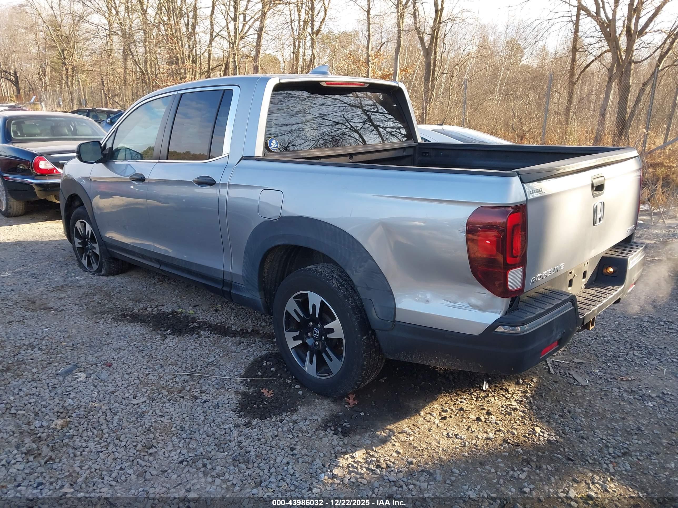 HONDA RIDGELINE image 3