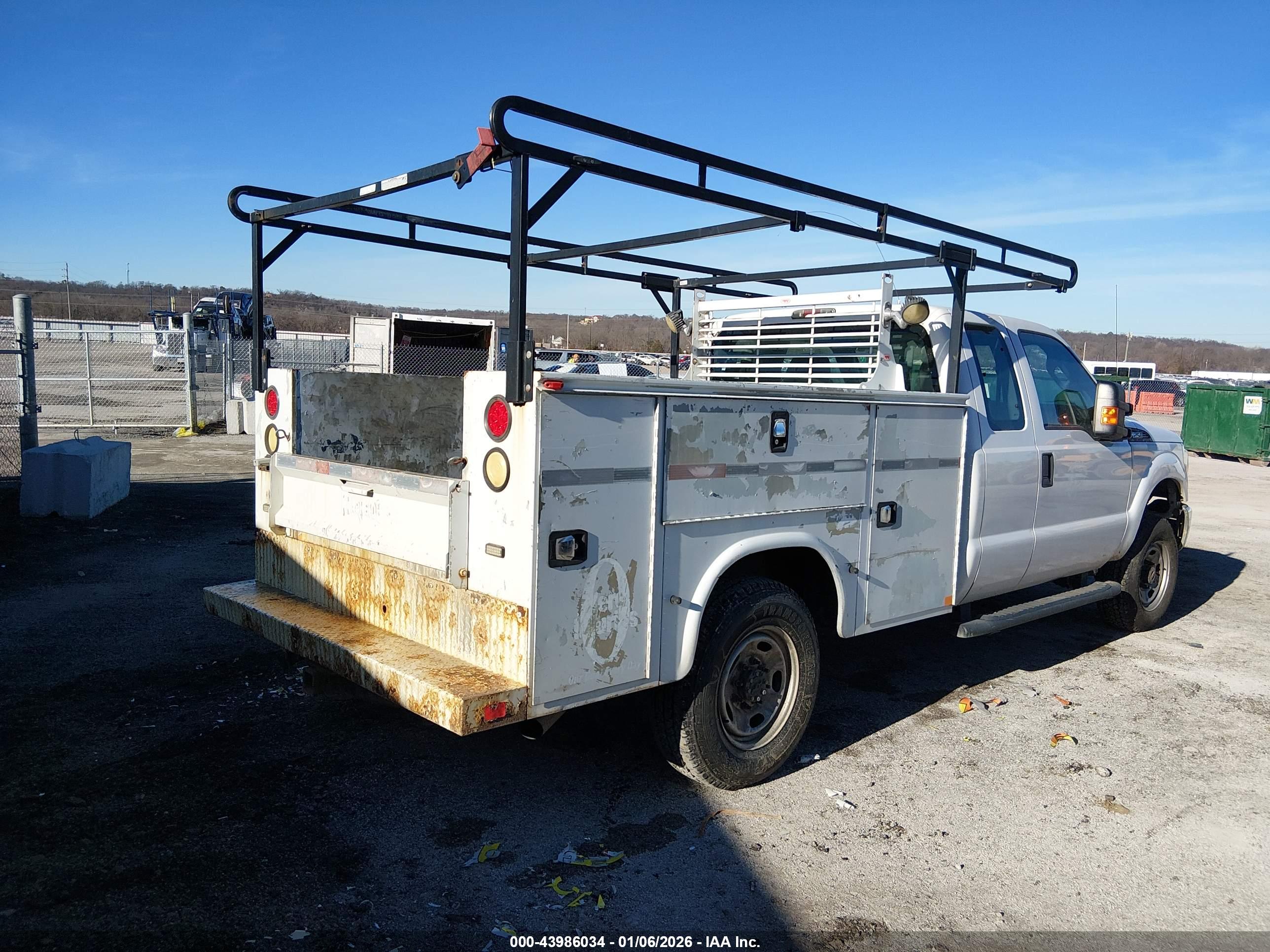FORD F-250 image 4
