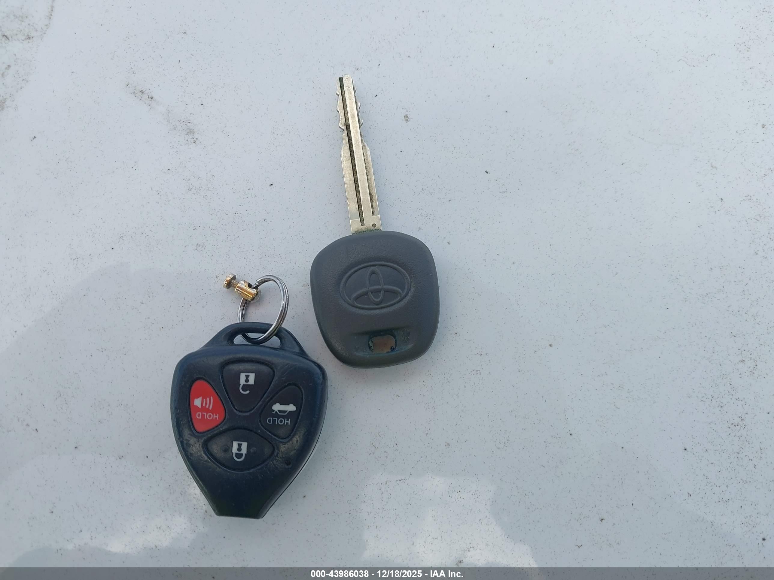 TOYOTA COROLLA image 11
