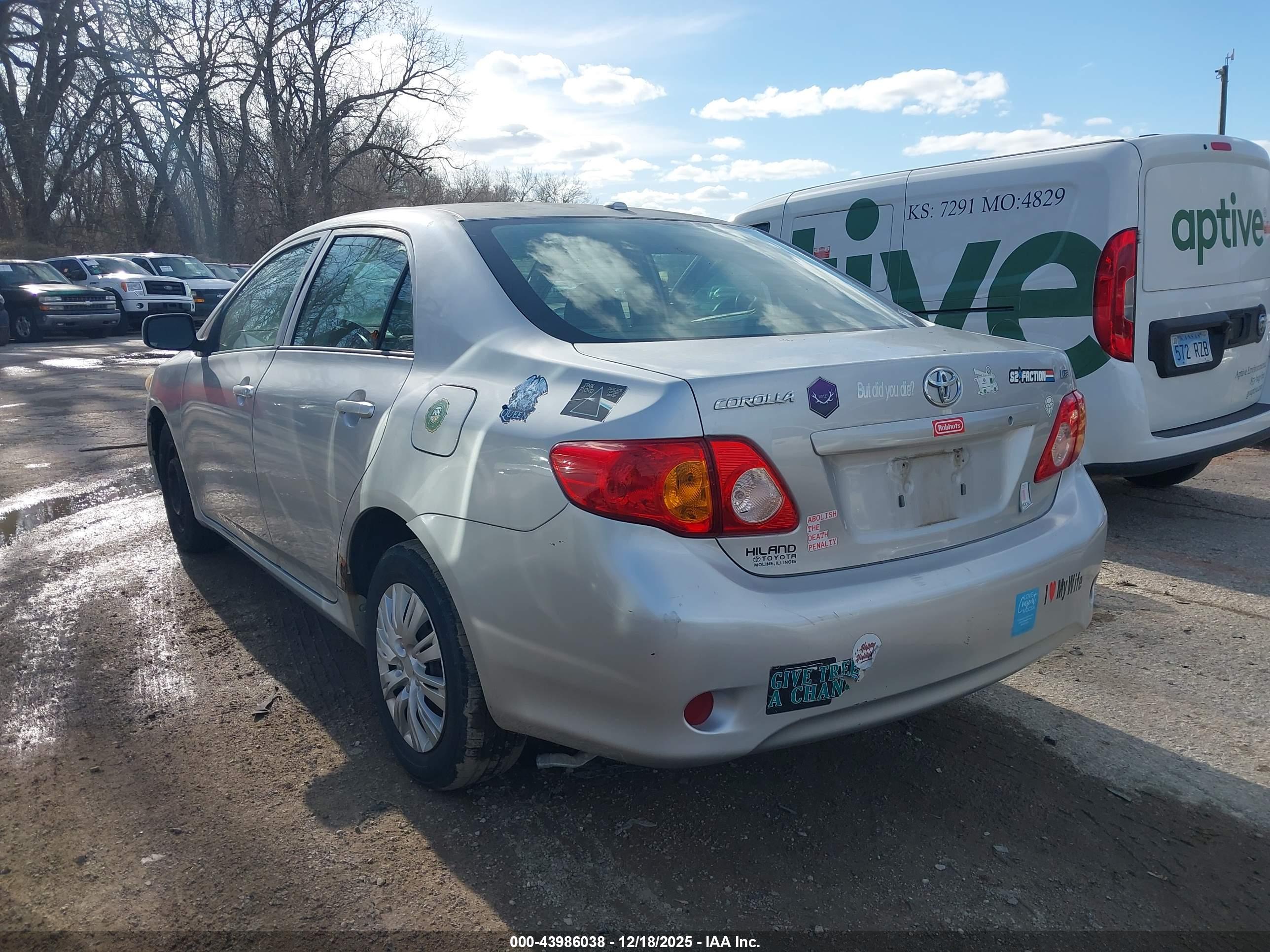 TOYOTA COROLLA image 3