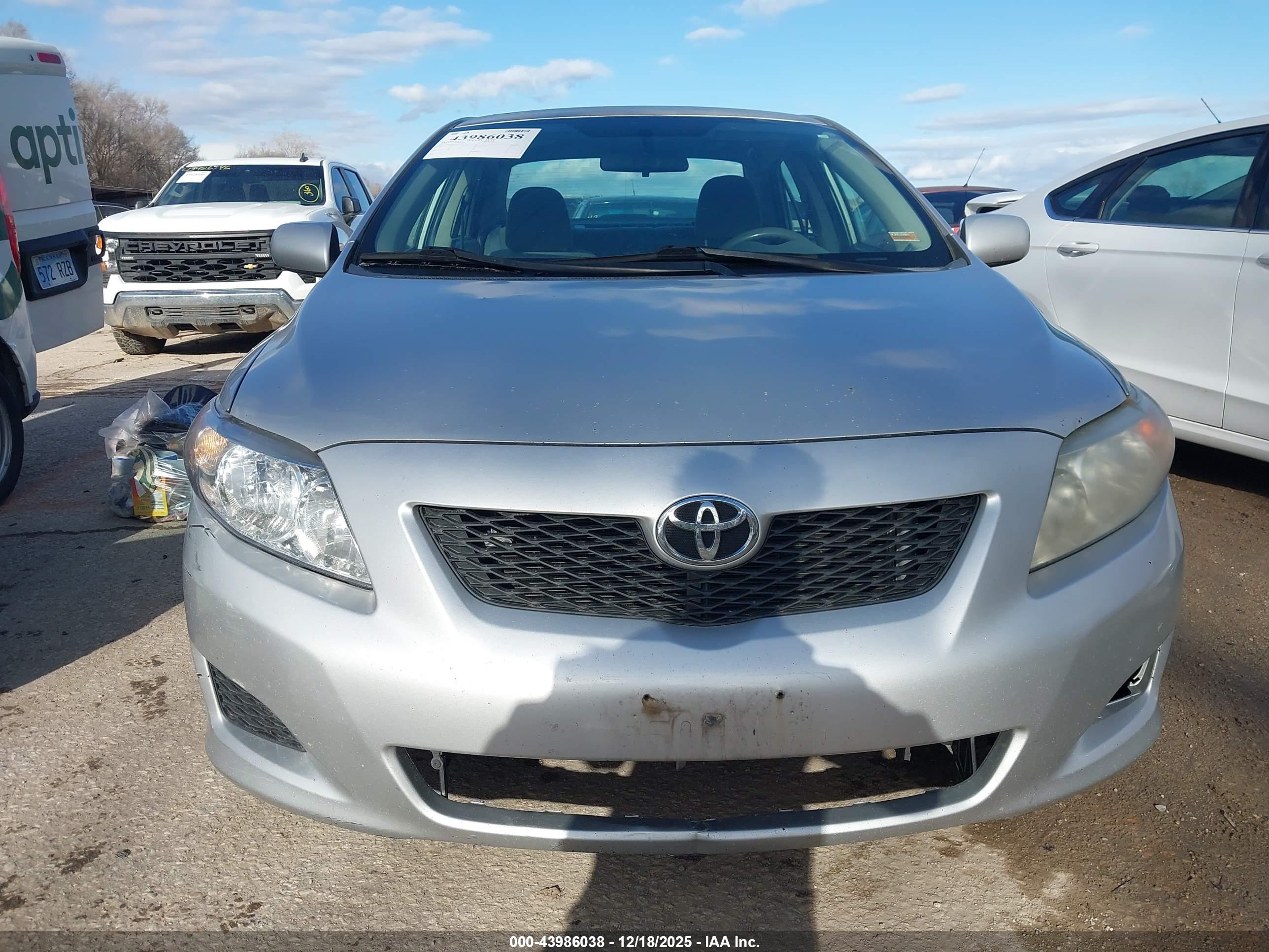TOYOTA COROLLA image 6
