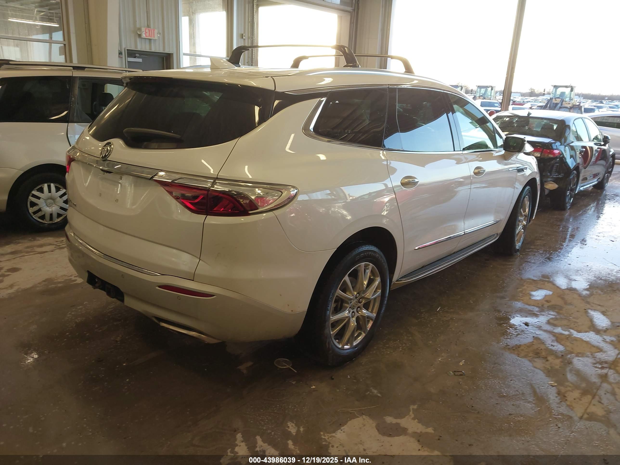 BUICK ENCLAVE image 4