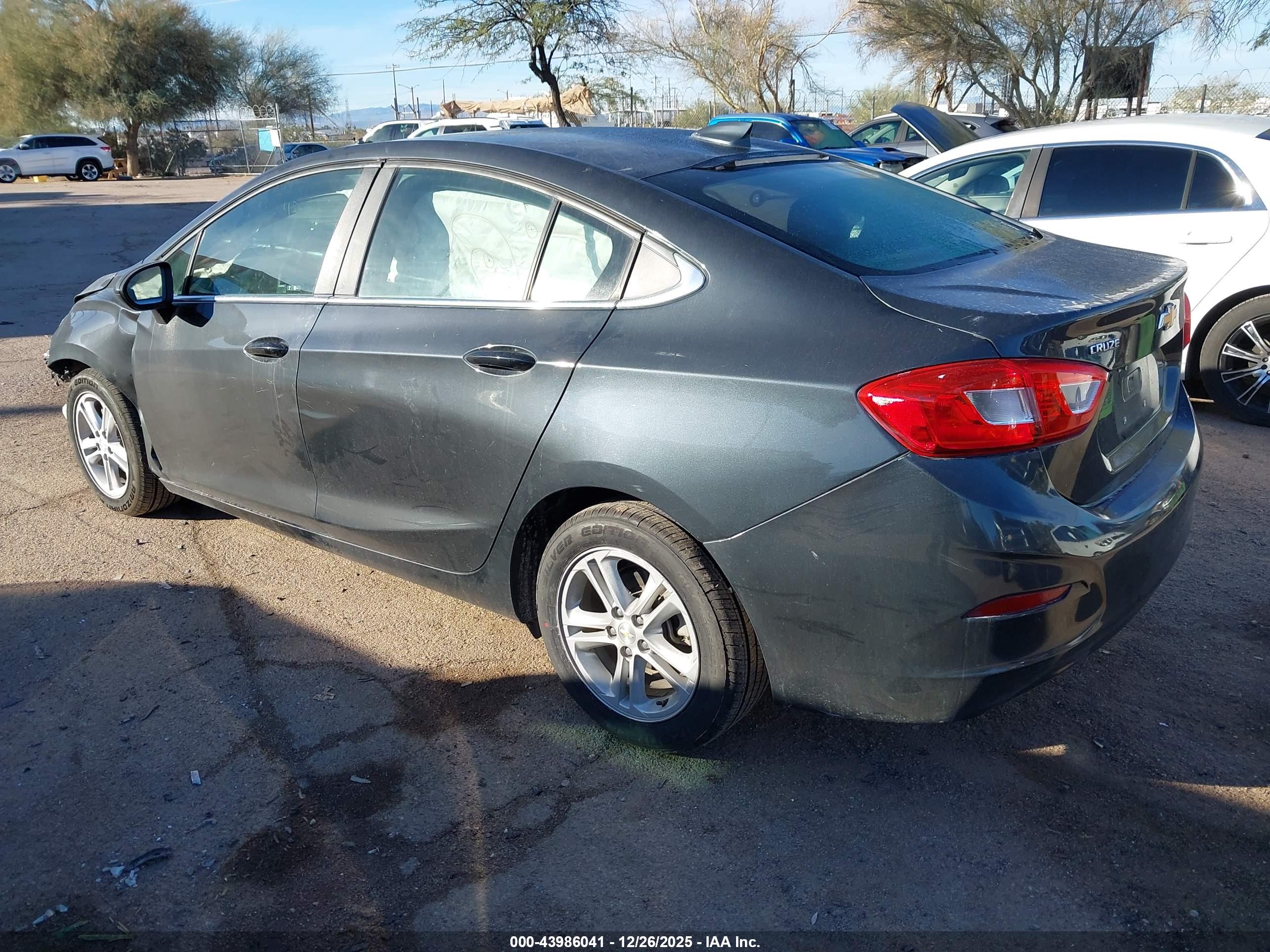 CHEVROLET CRUZE image 3