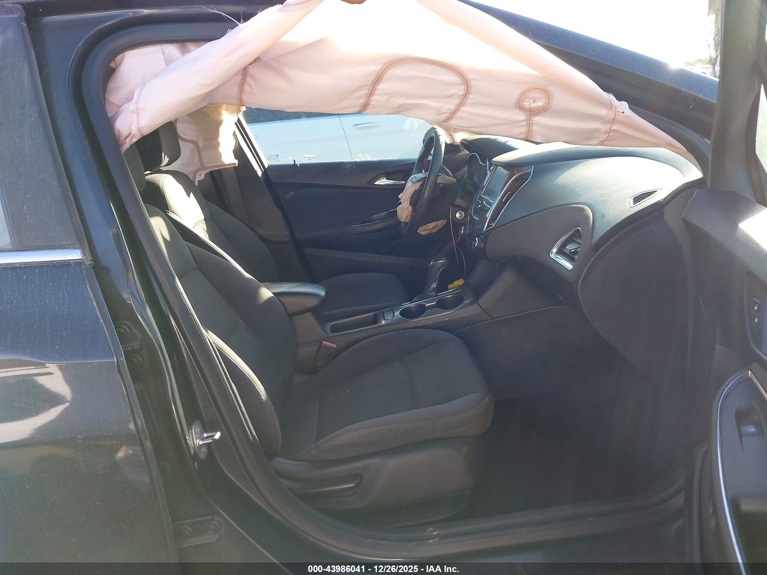 CHEVROLET CRUZE image 5