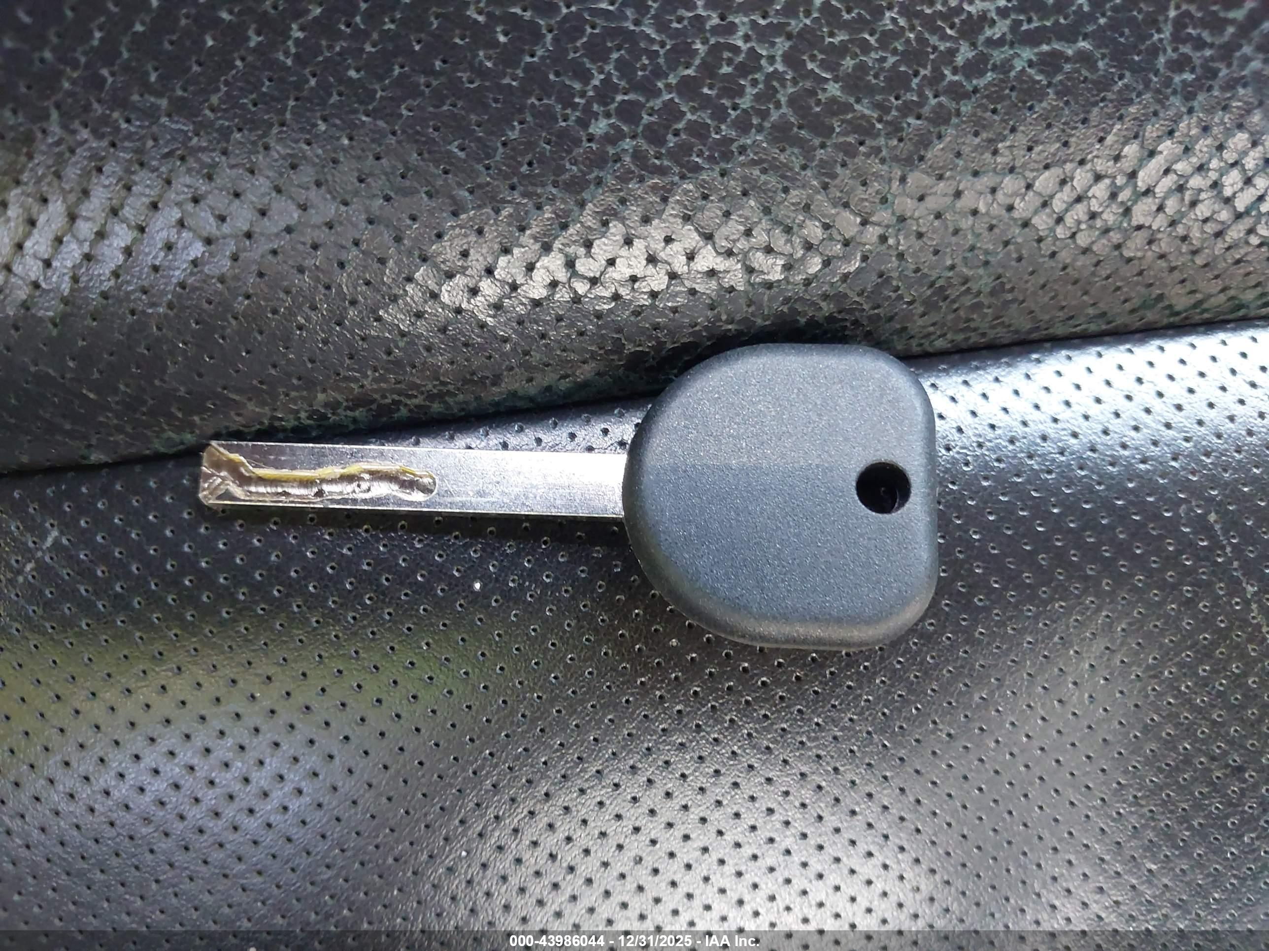 CHEVROLET CAMARO image 11