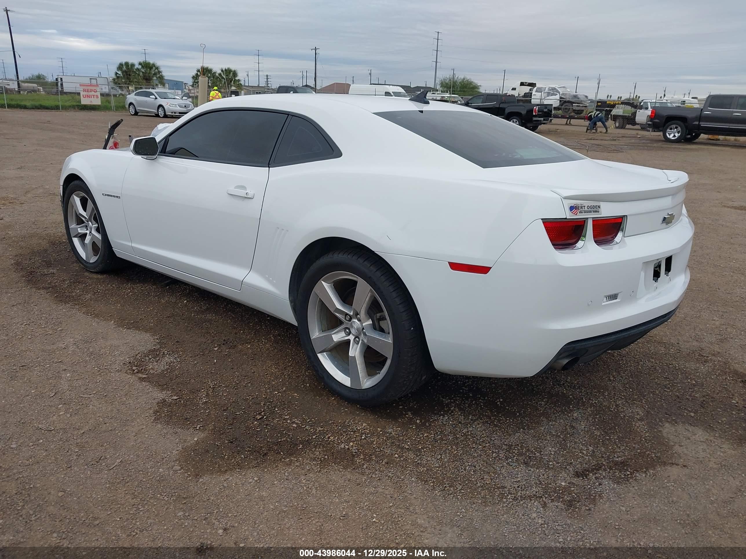 CHEVROLET CAMARO image 3
