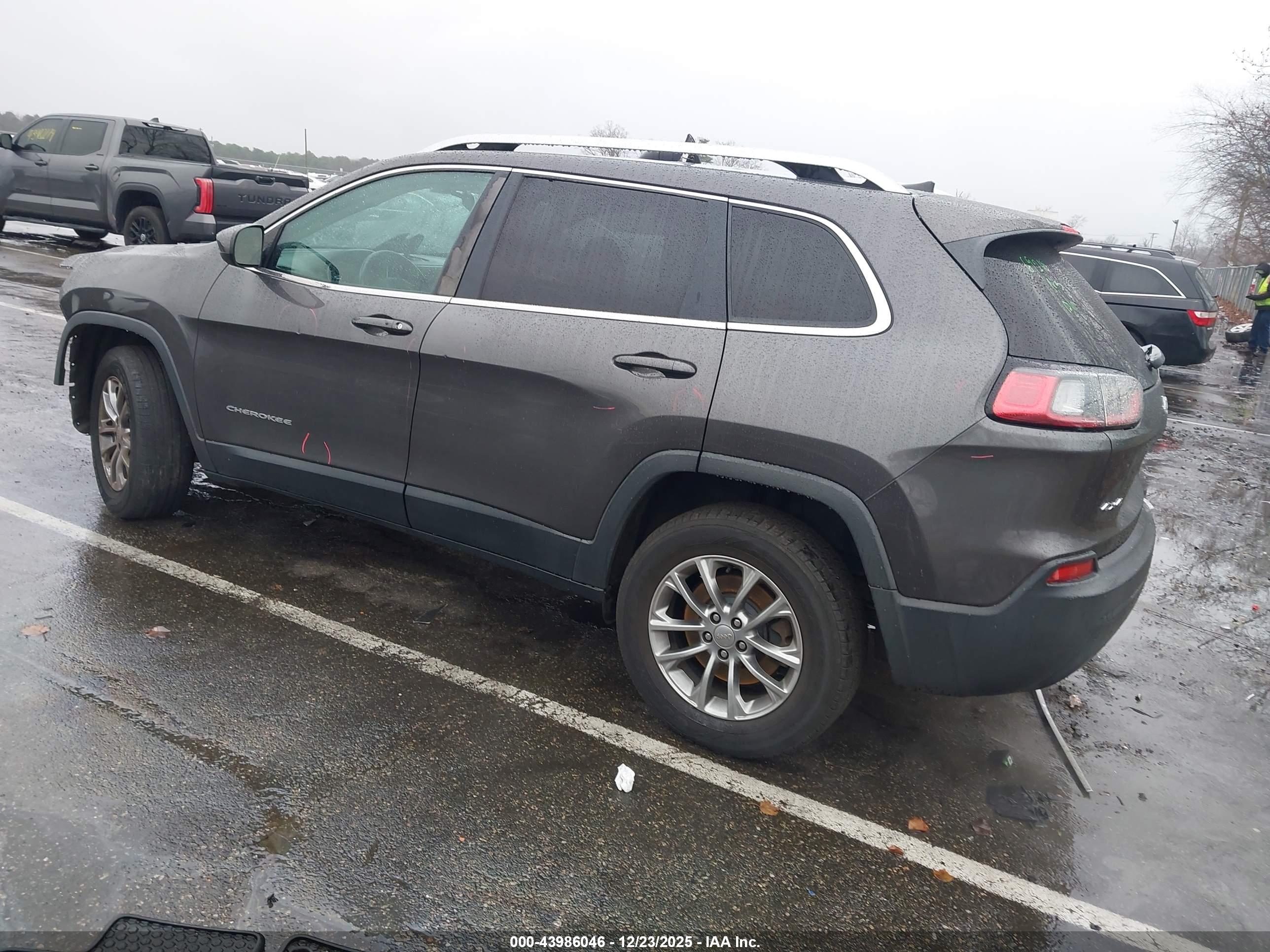 JEEP CHEROKEE image 3
