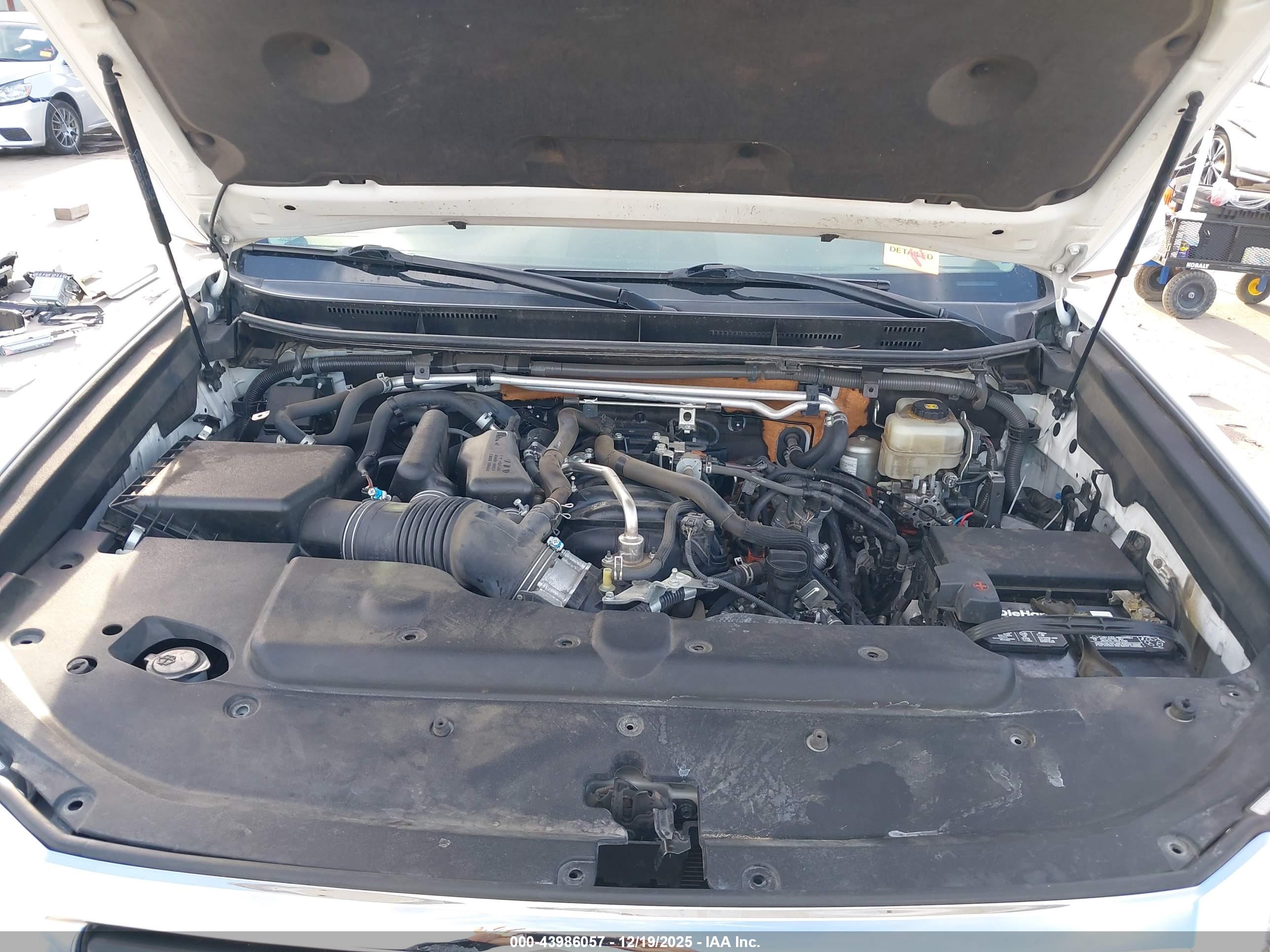 LEXUS GX image 10