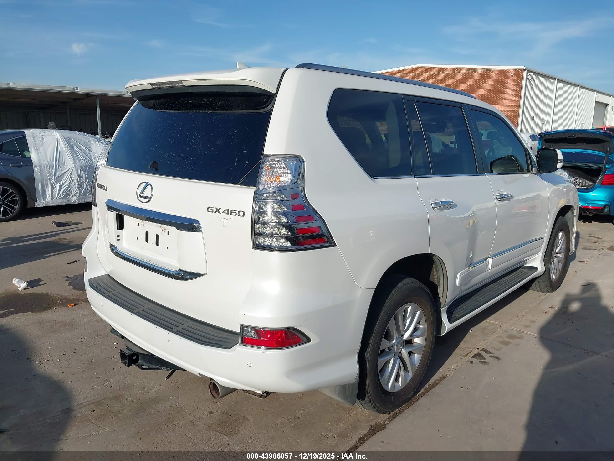 LEXUS GX image 4