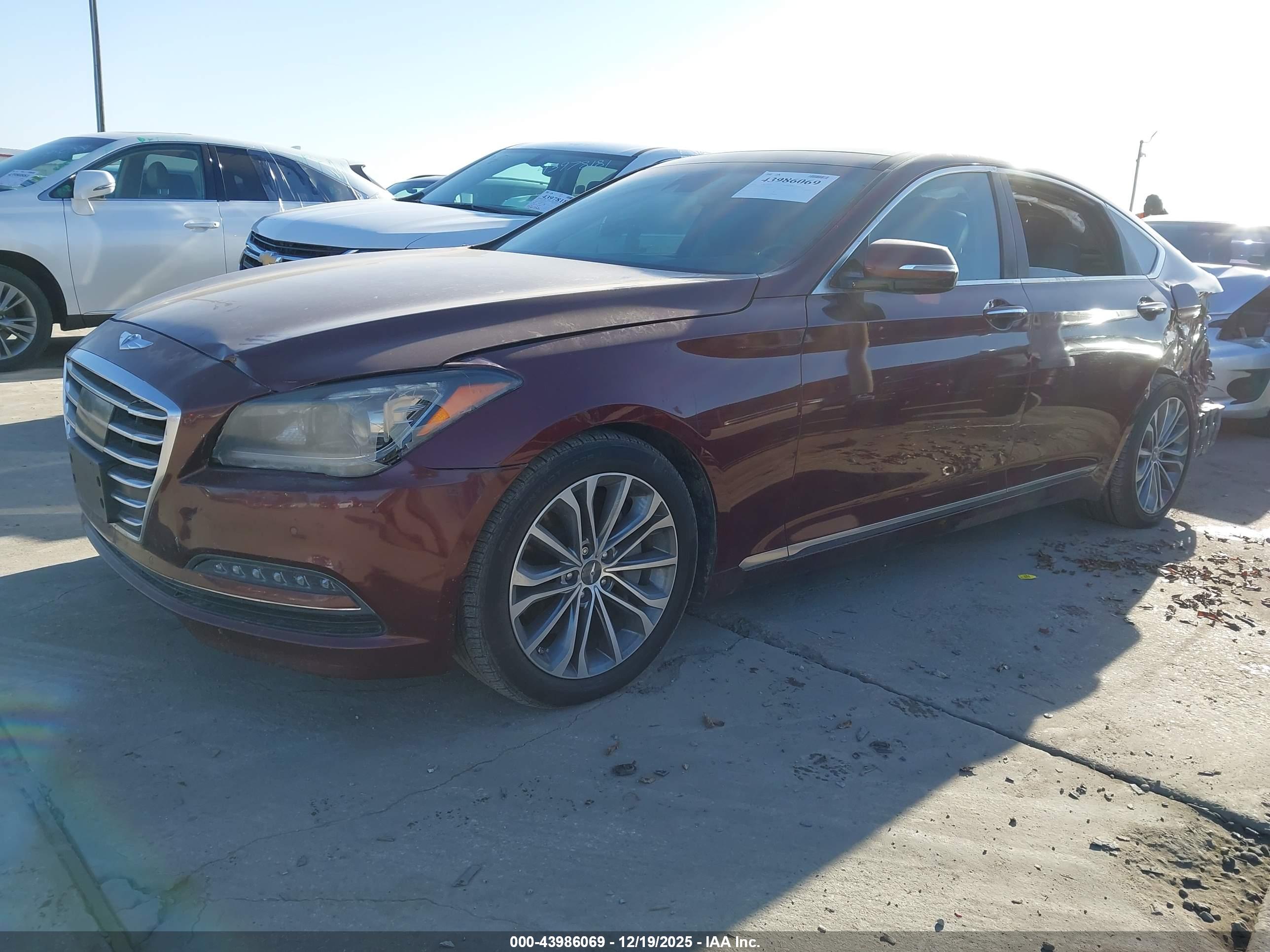 HYUNDAI GENESIS image 2
