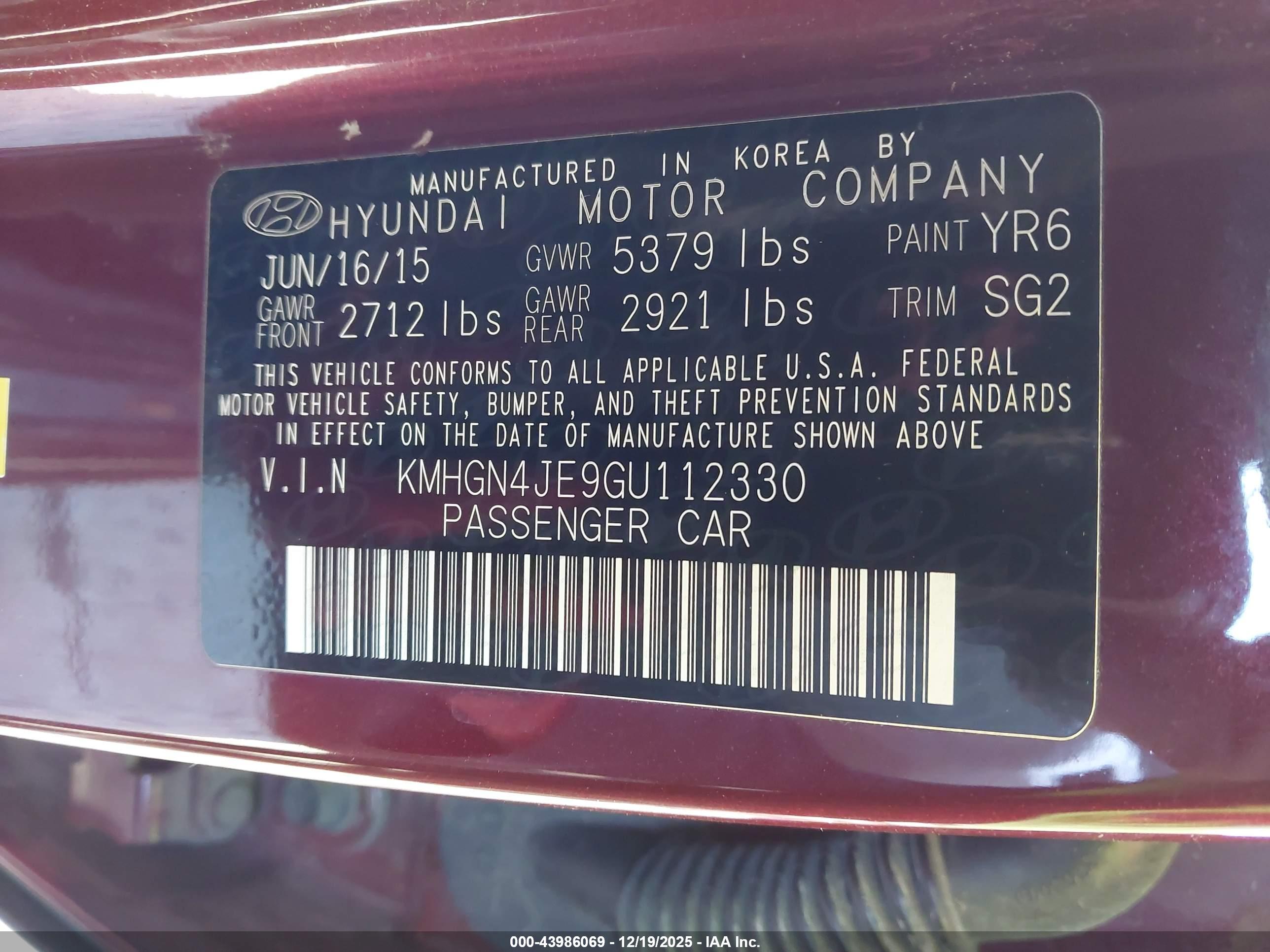 HYUNDAI GENESIS image 9
