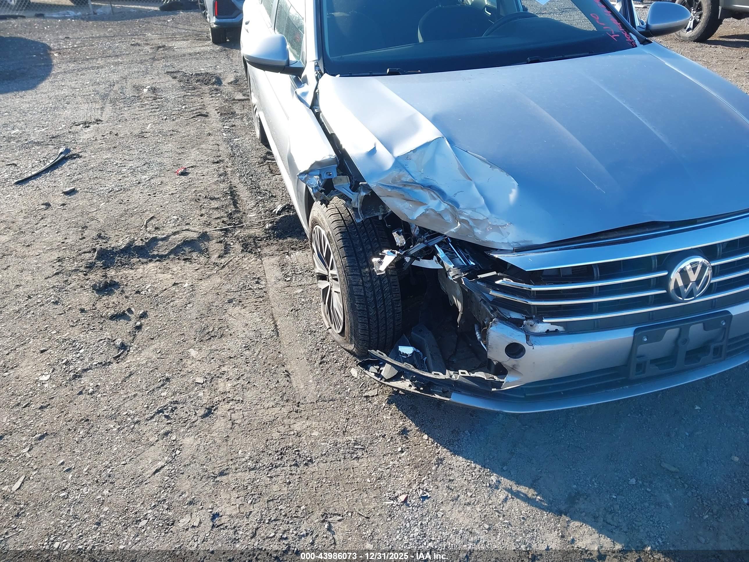 VOLKSWAGEN JETTA image 6
