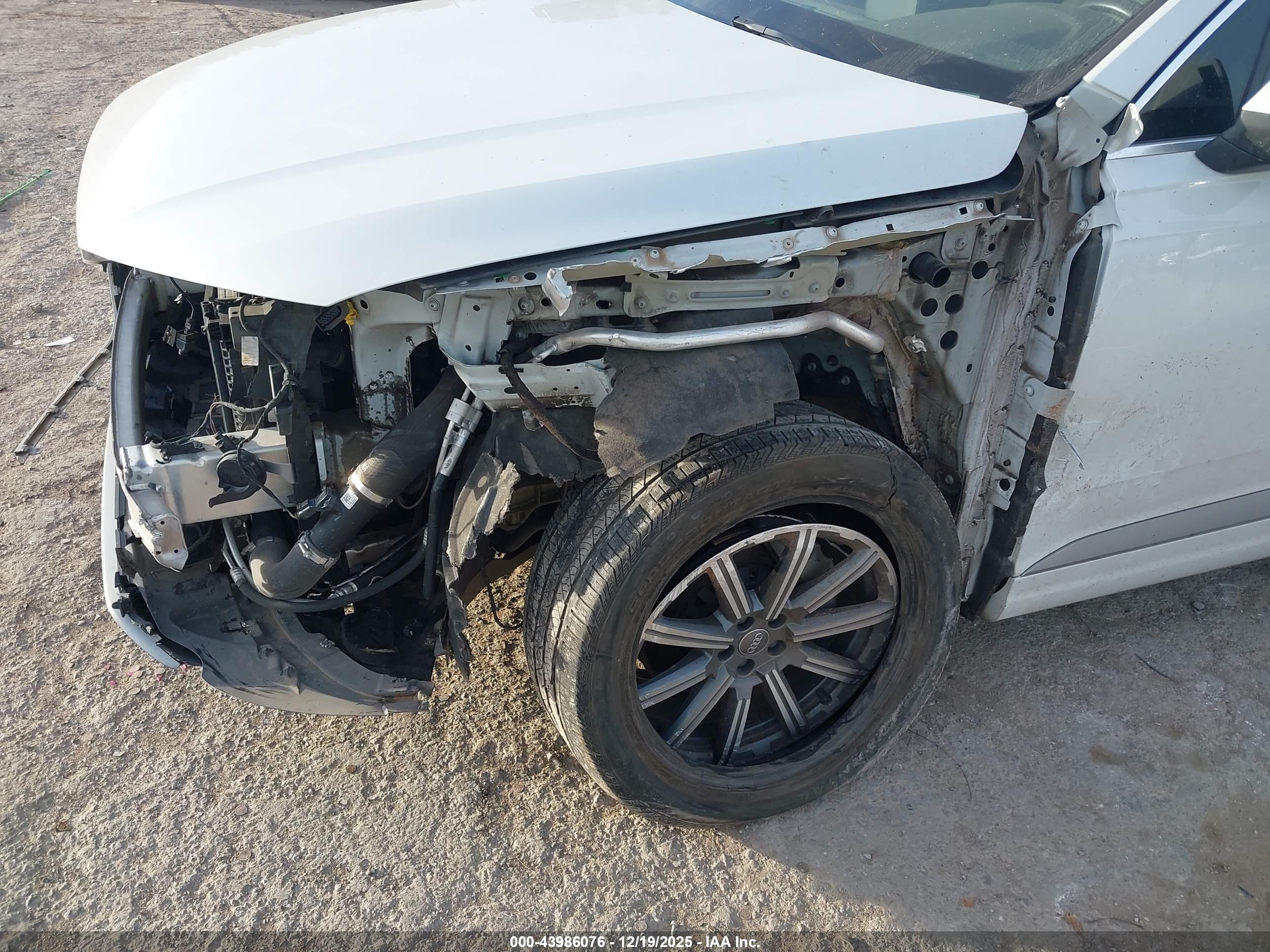 AUDI Q7 image 6