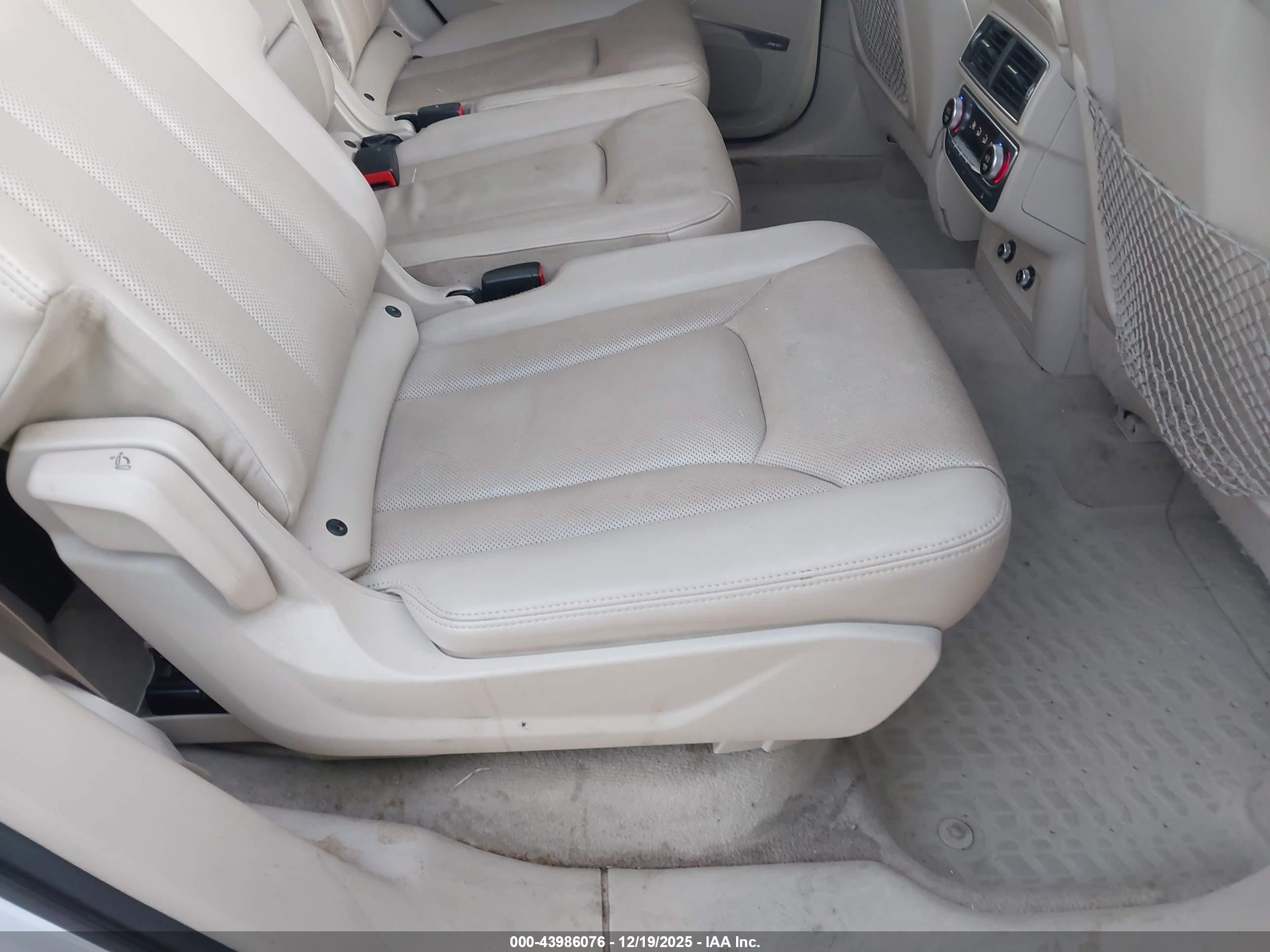 AUDI Q7 image 8