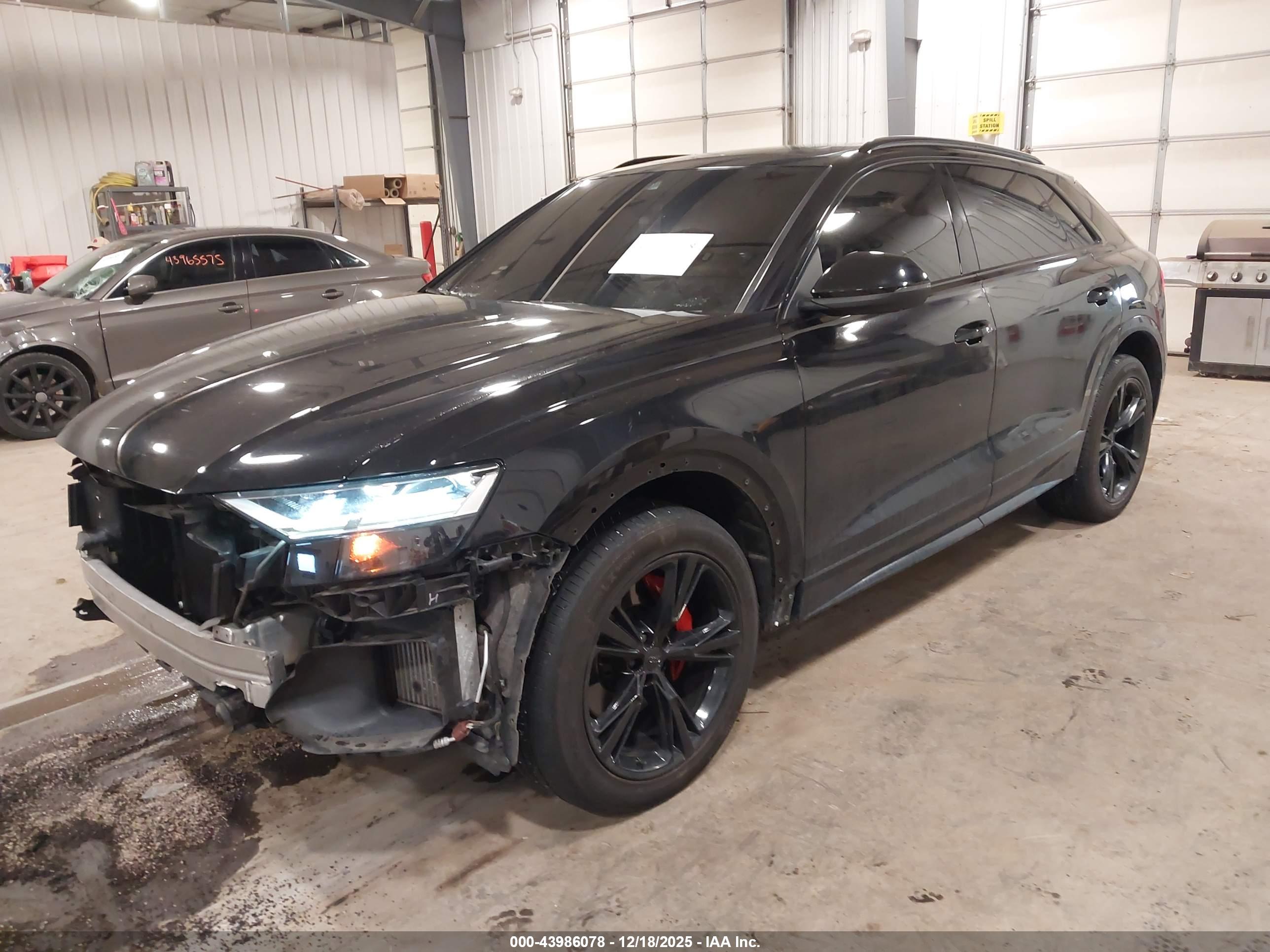 AUDI Q8 image 2