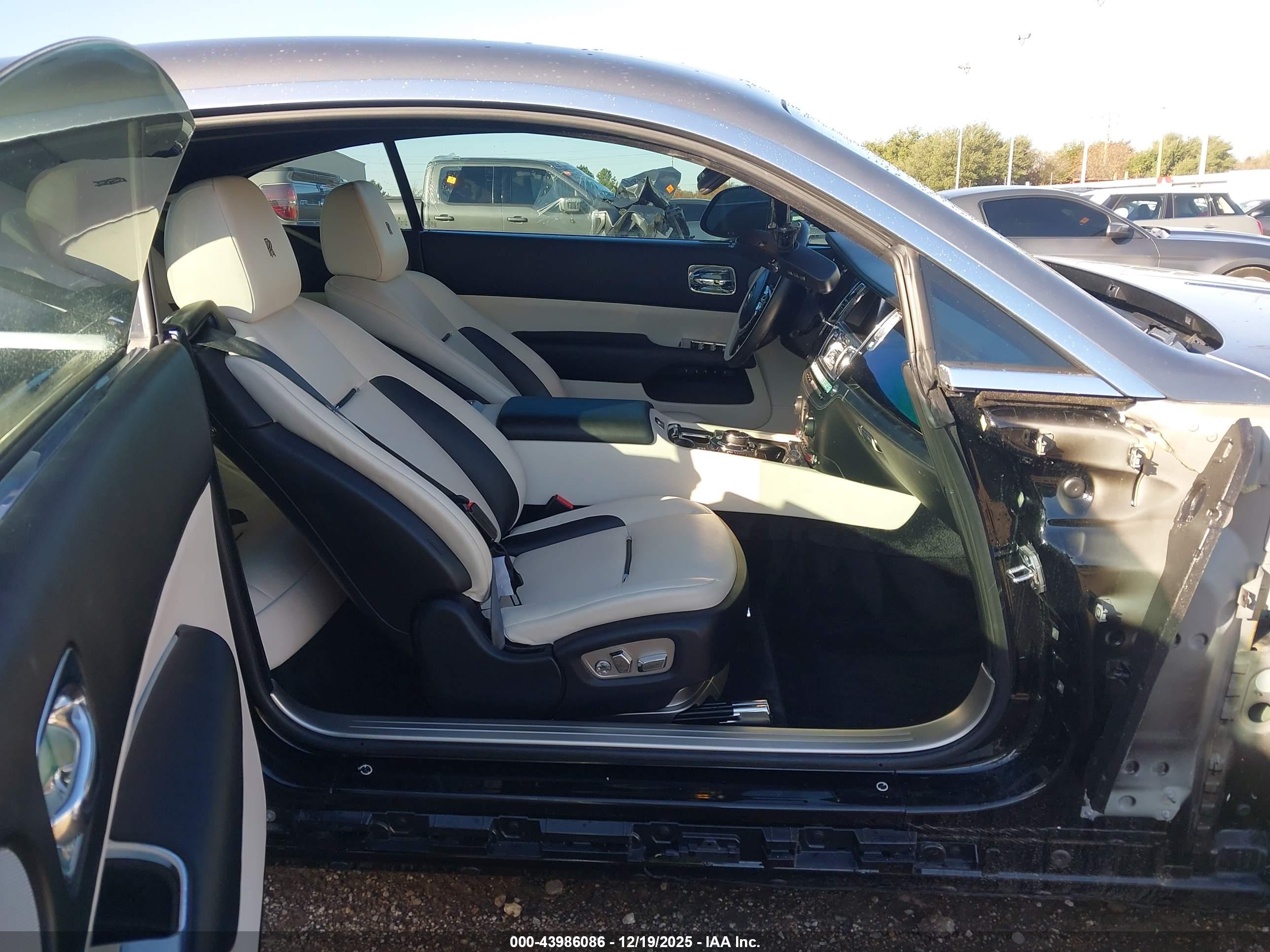 ROLLS-ROYCE WRAITH image 5